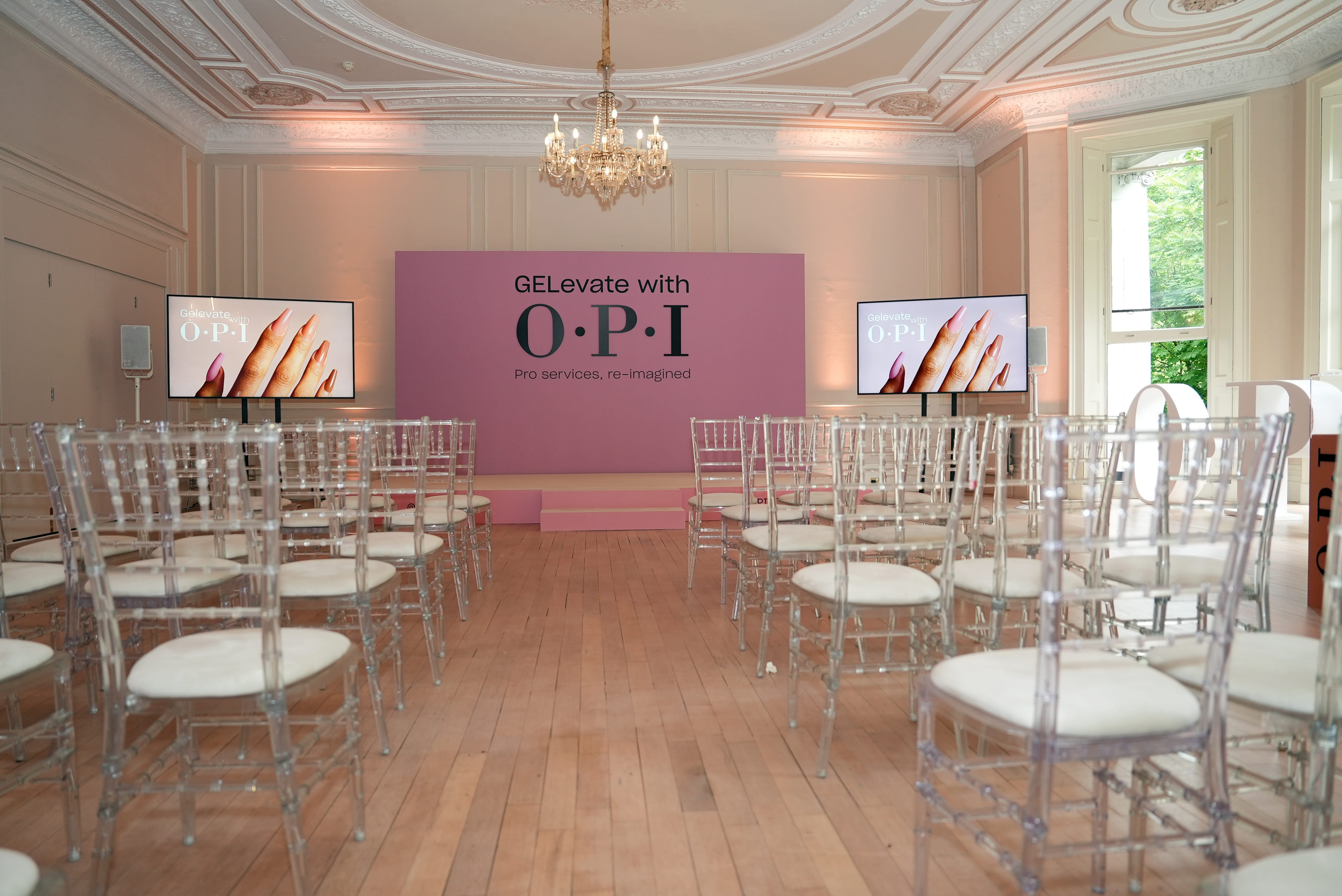 The Windsor Suite 11