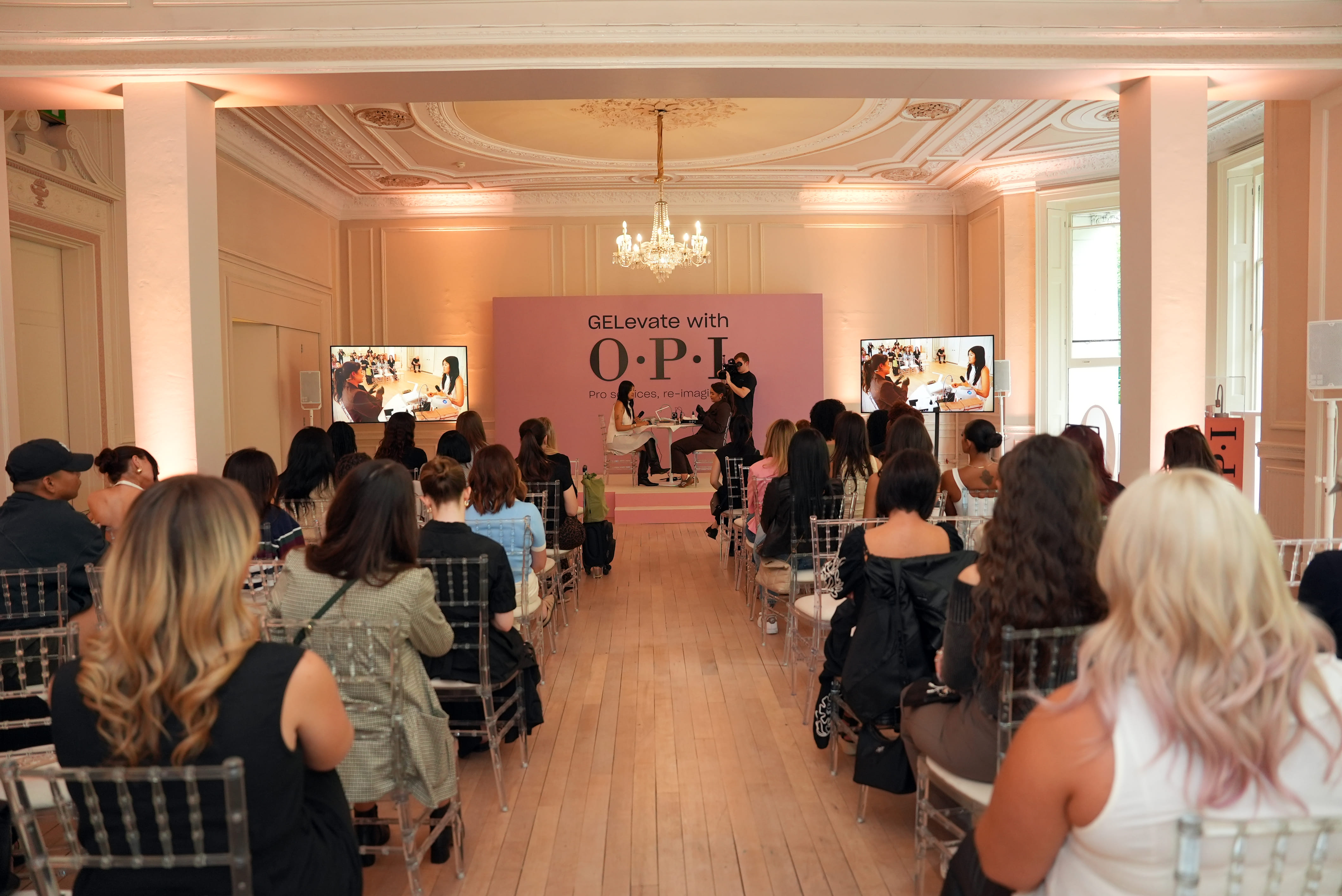 The Windsor Suite 13