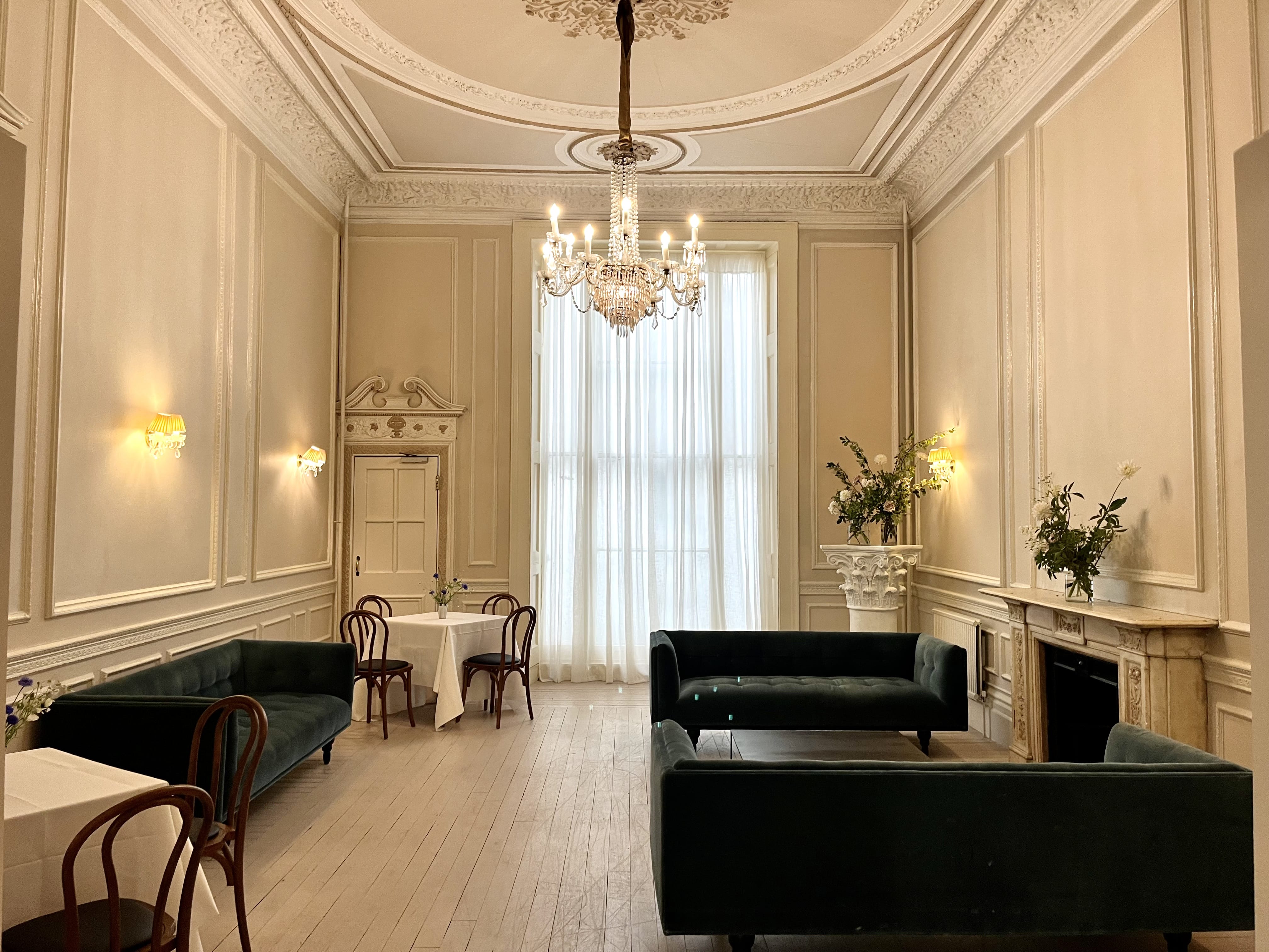 The Windsor Suite 42