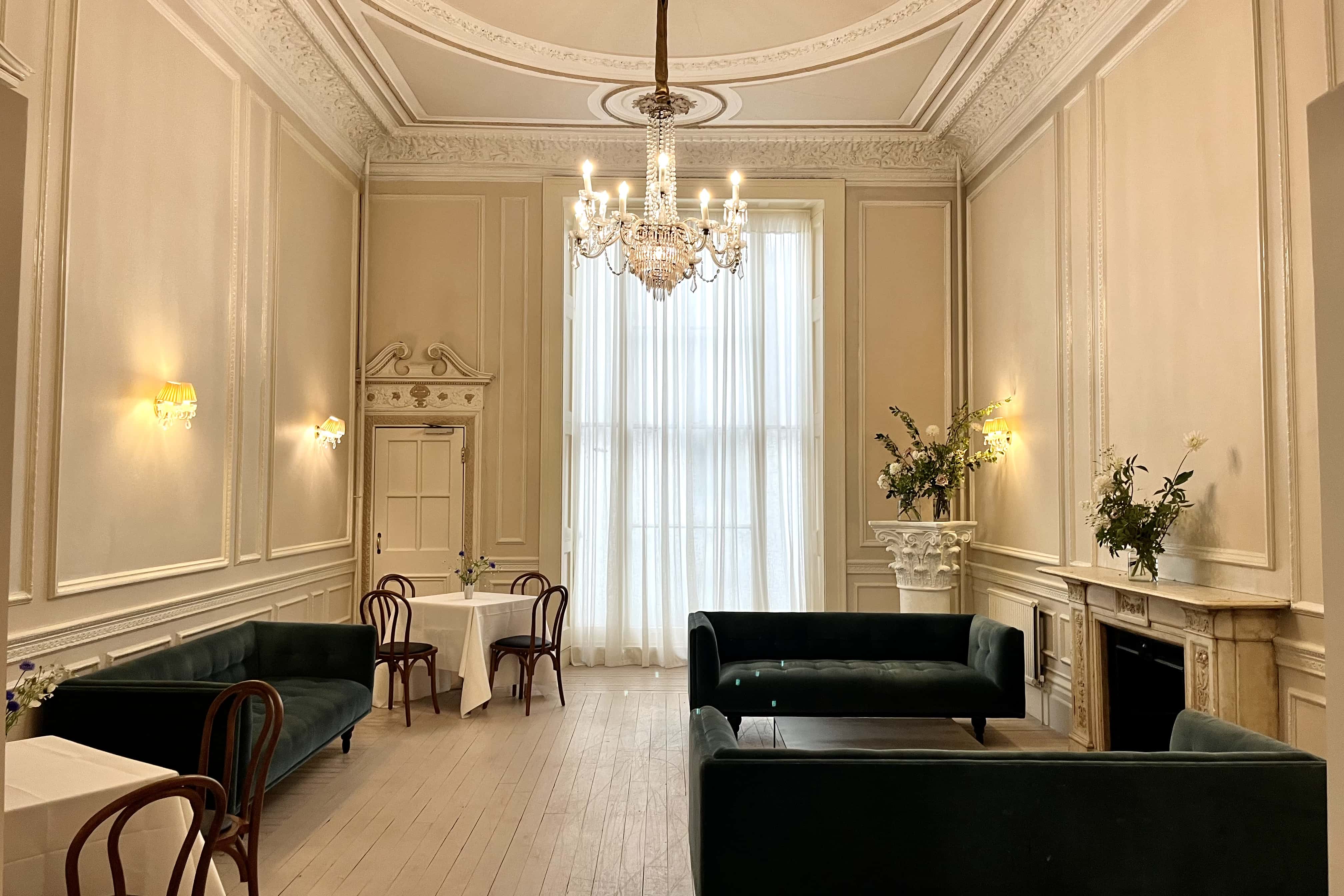 The Windsor Suite 42