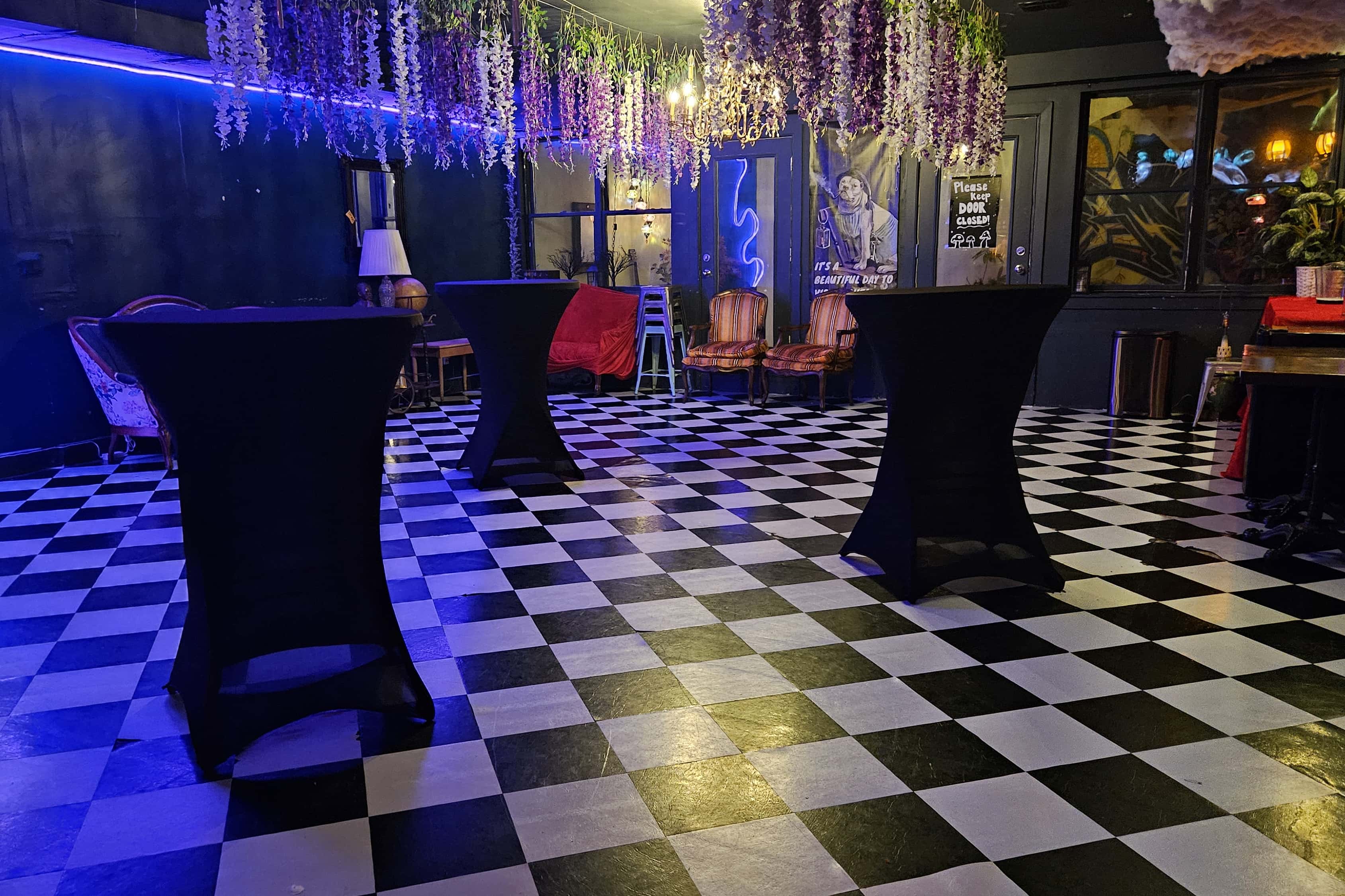 Unique Intimate Space with Backyard in Bushwick! 5