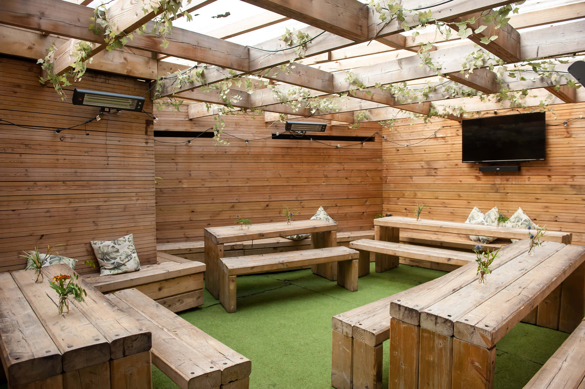 The Jolly Gardeners - Secret Garden Hire 2