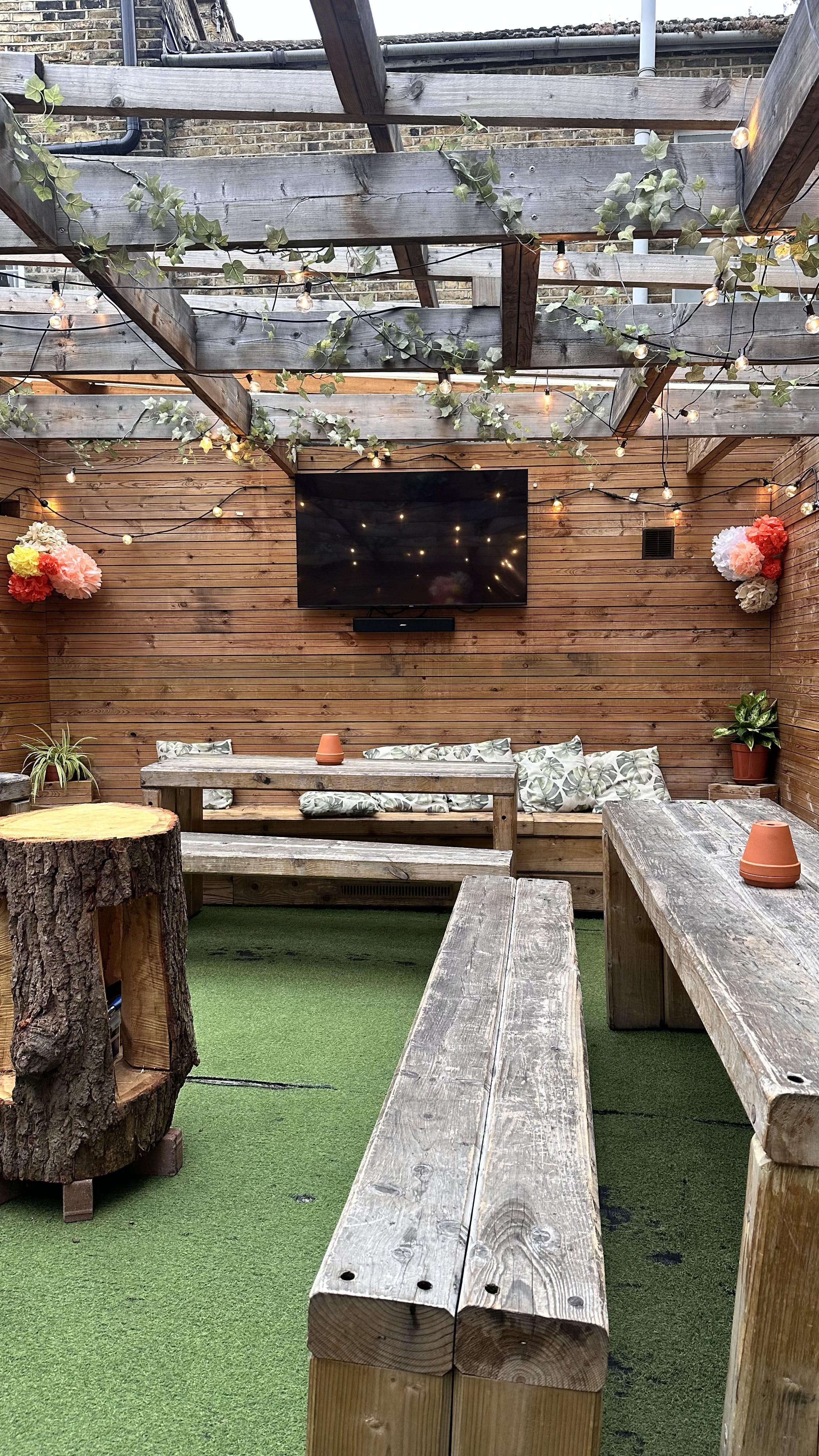 The Jolly Gardeners - Secret Garden Hire 5