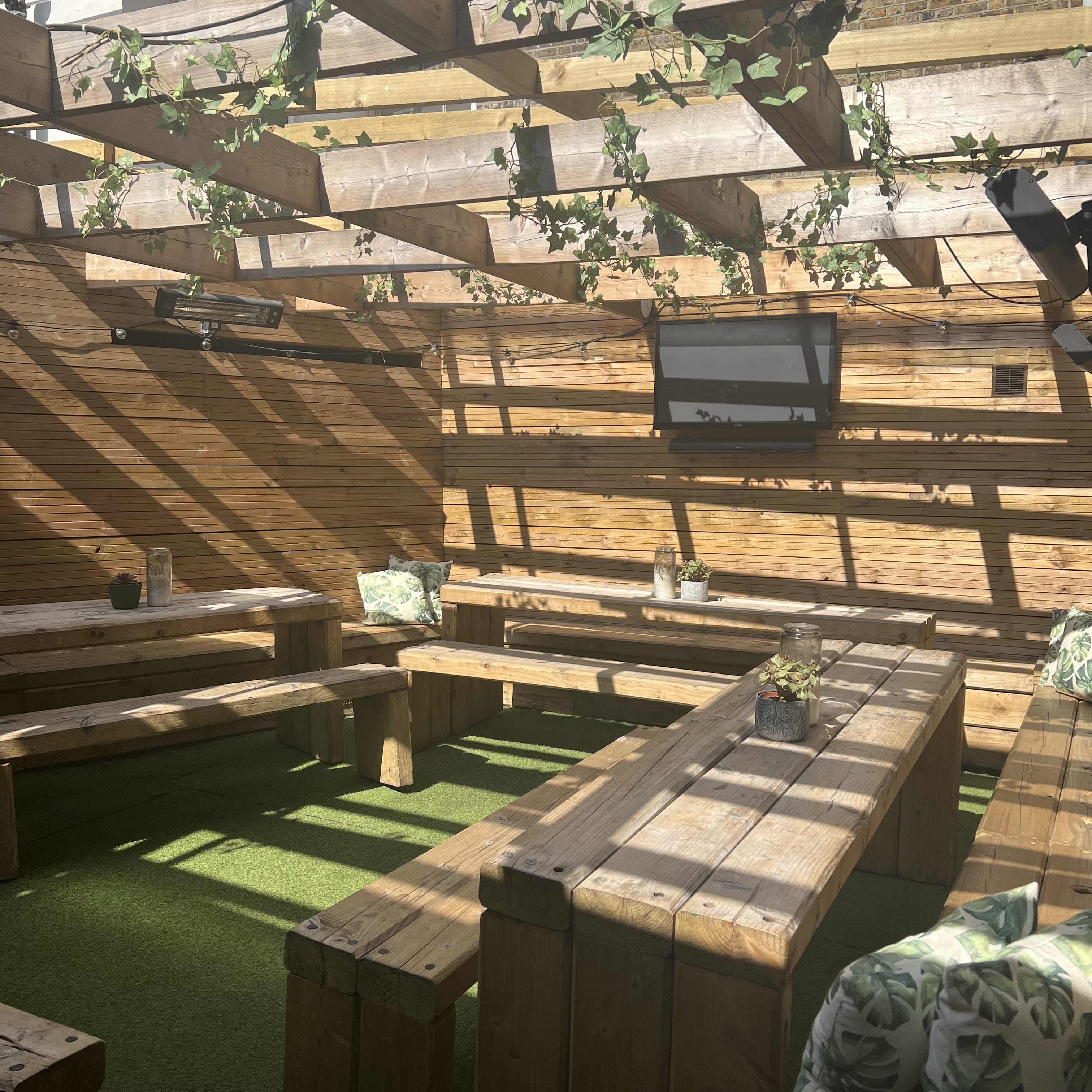 The Jolly Gardeners - Secret Garden Hire 6