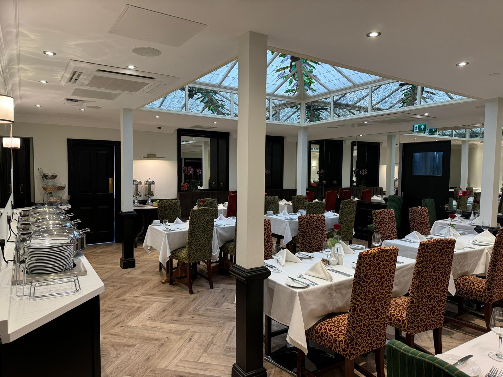 The Pavilion Restaurant and Lord's Bar 3