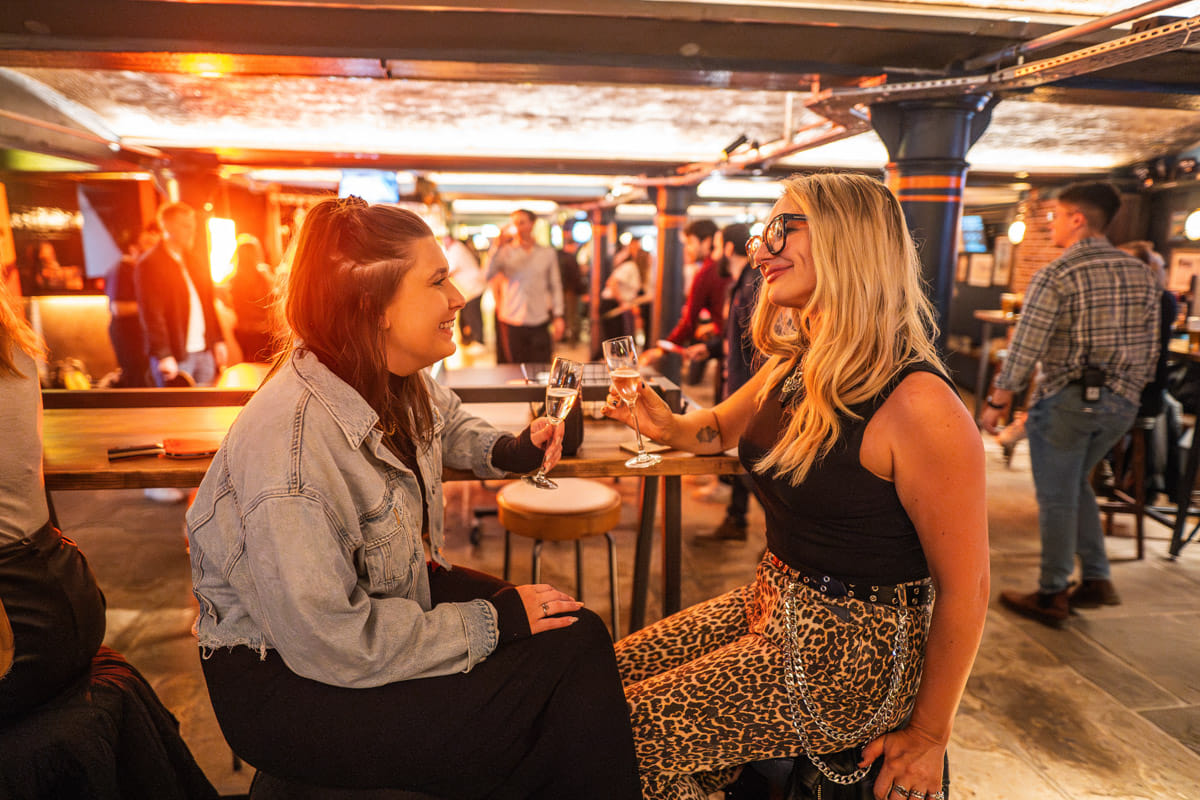 Full Venue Exclusive  4