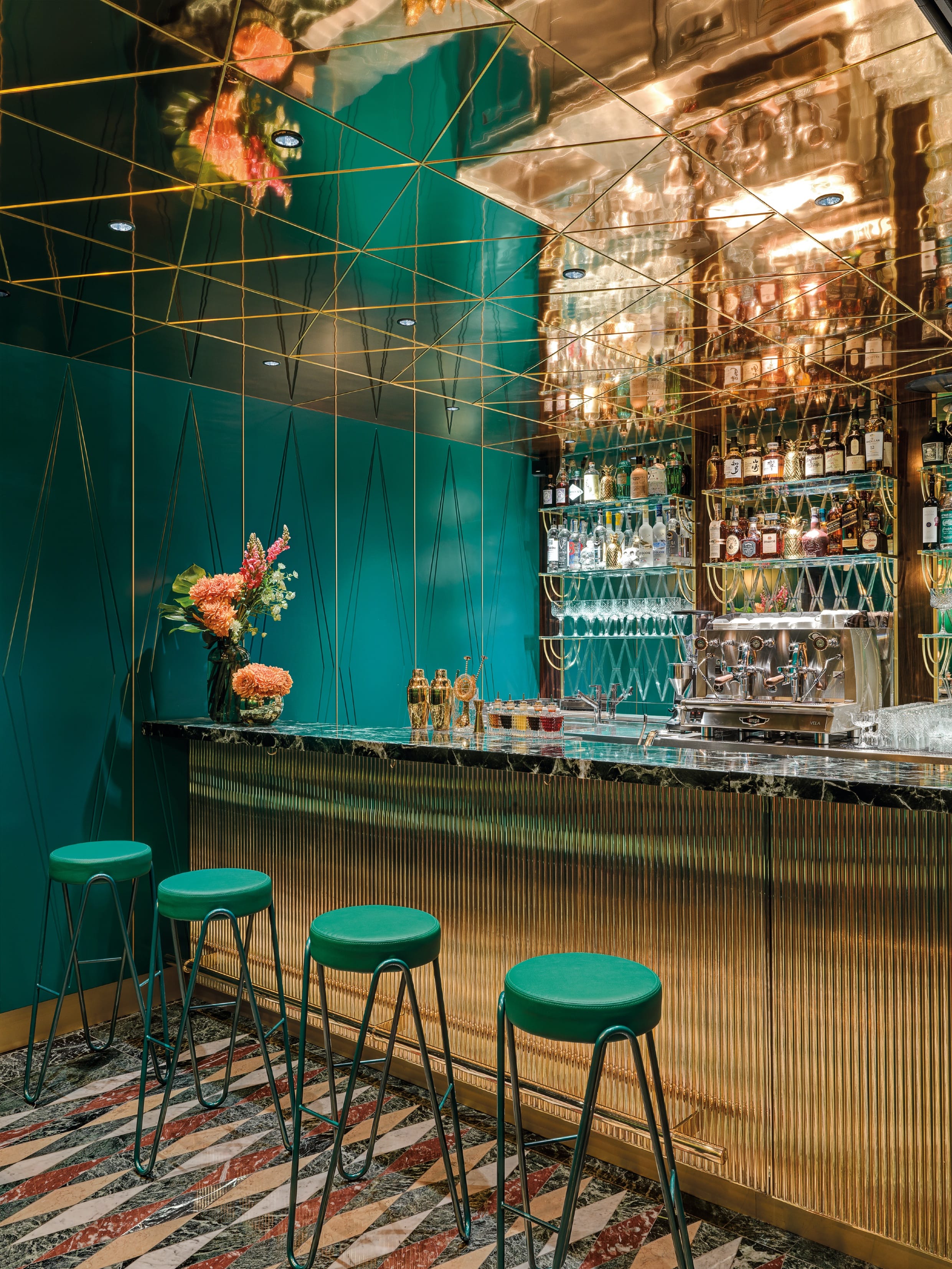 Lounge Bar