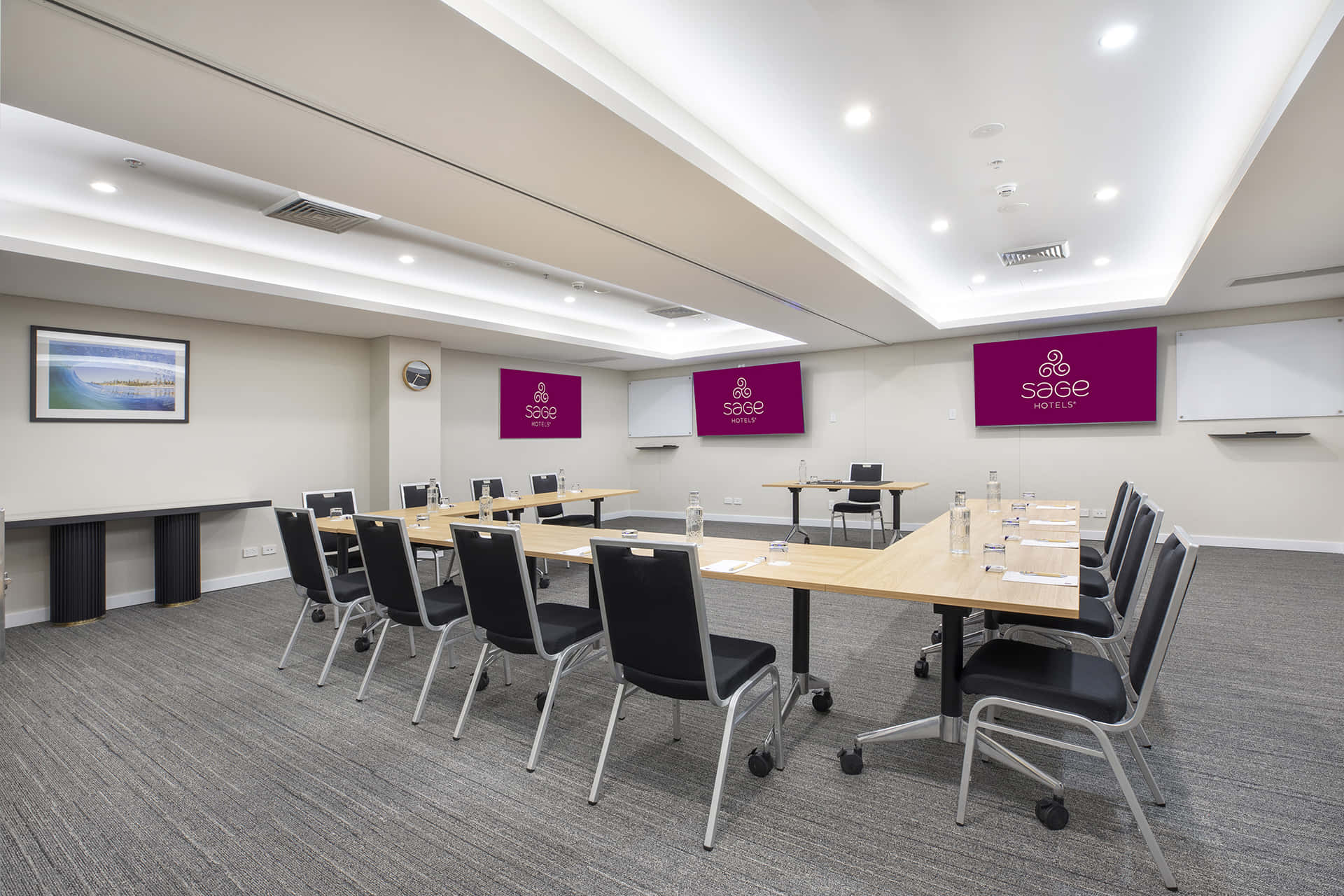 Escarpment Room 3D tour