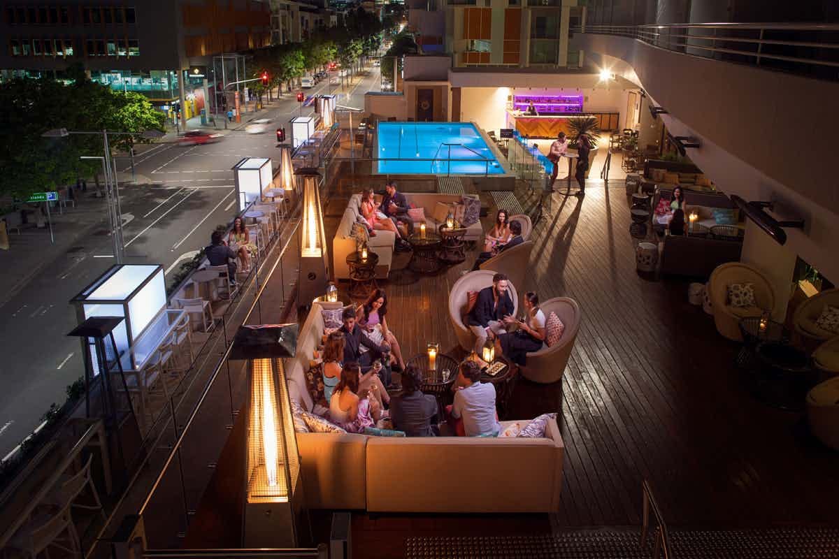 Podium 1-3 and Soleil Bar 2