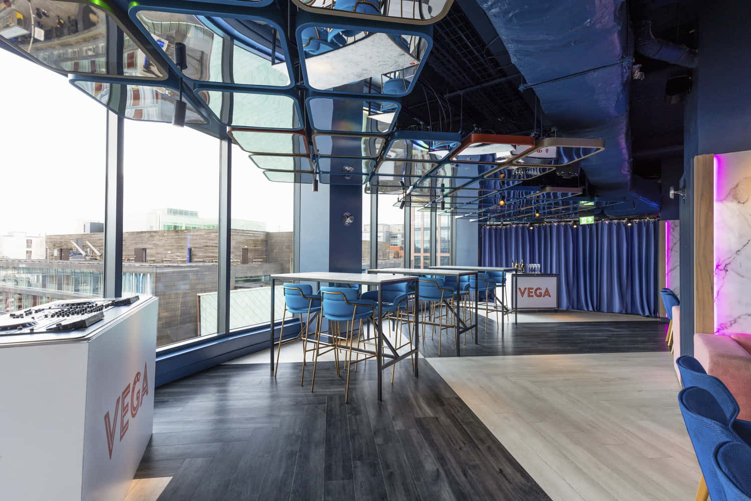 VEGA - S3 Drinks Reception 1