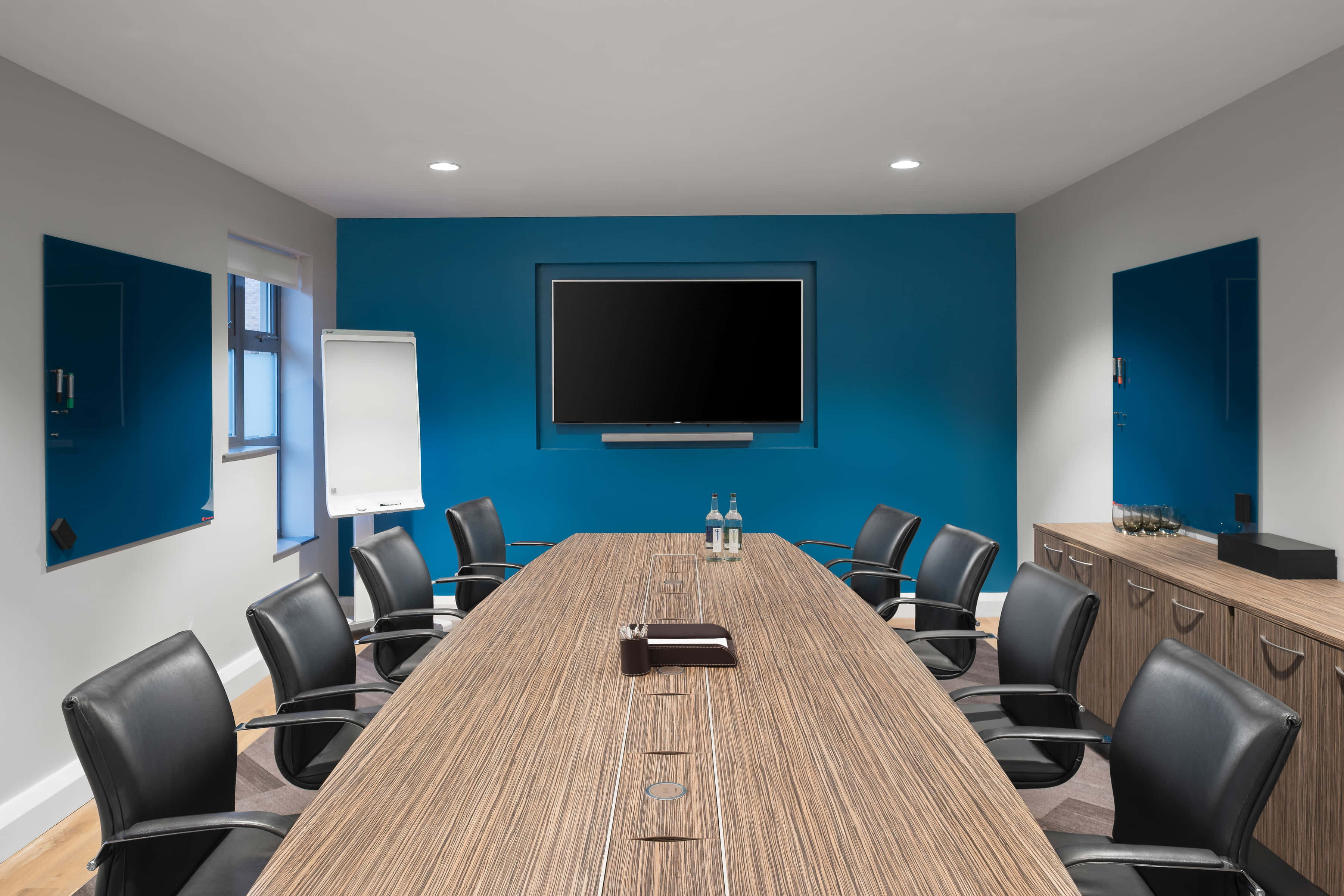 Oak Boardroom 3D tour