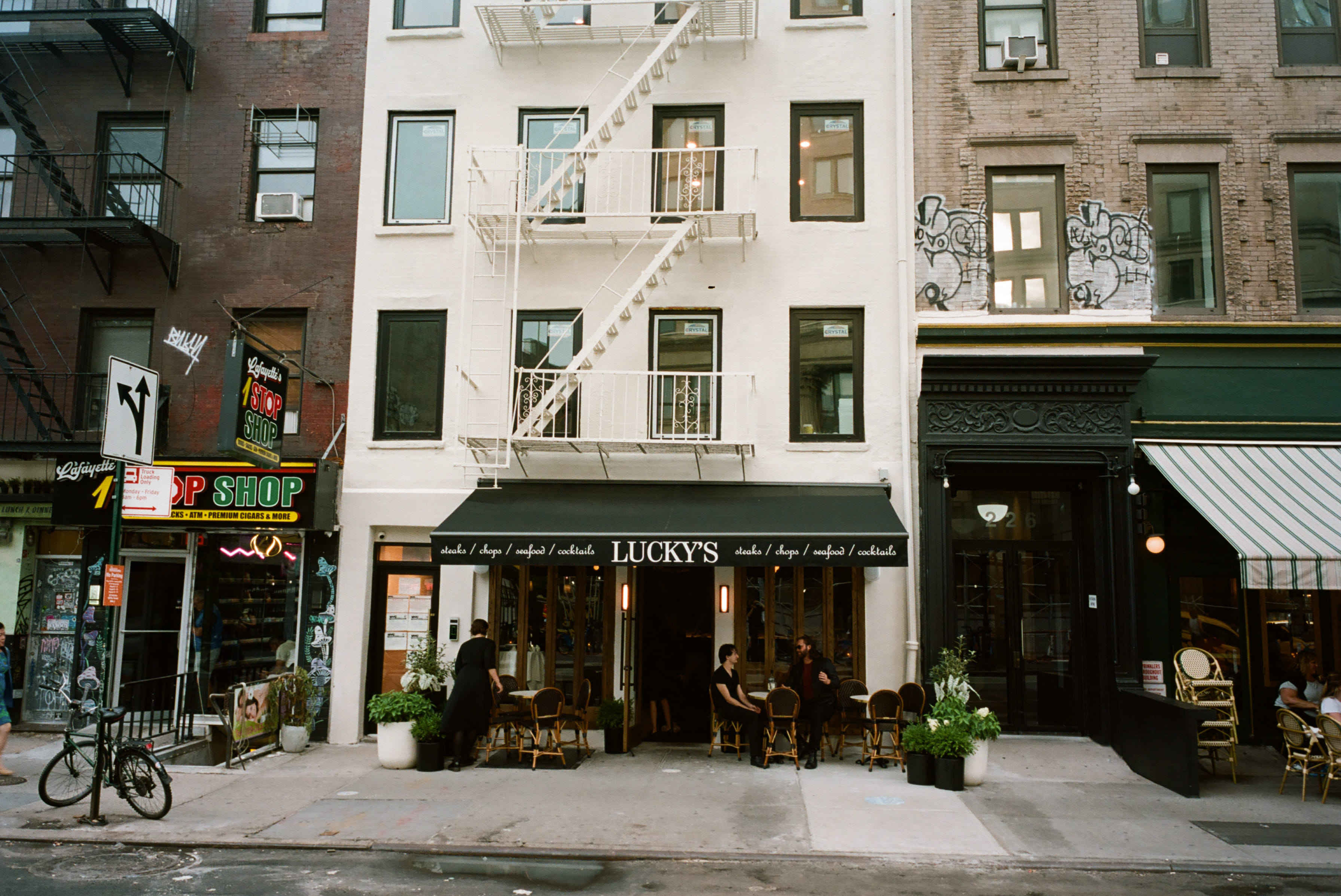 Lucky's Soho - Main Dining Room 3D tour