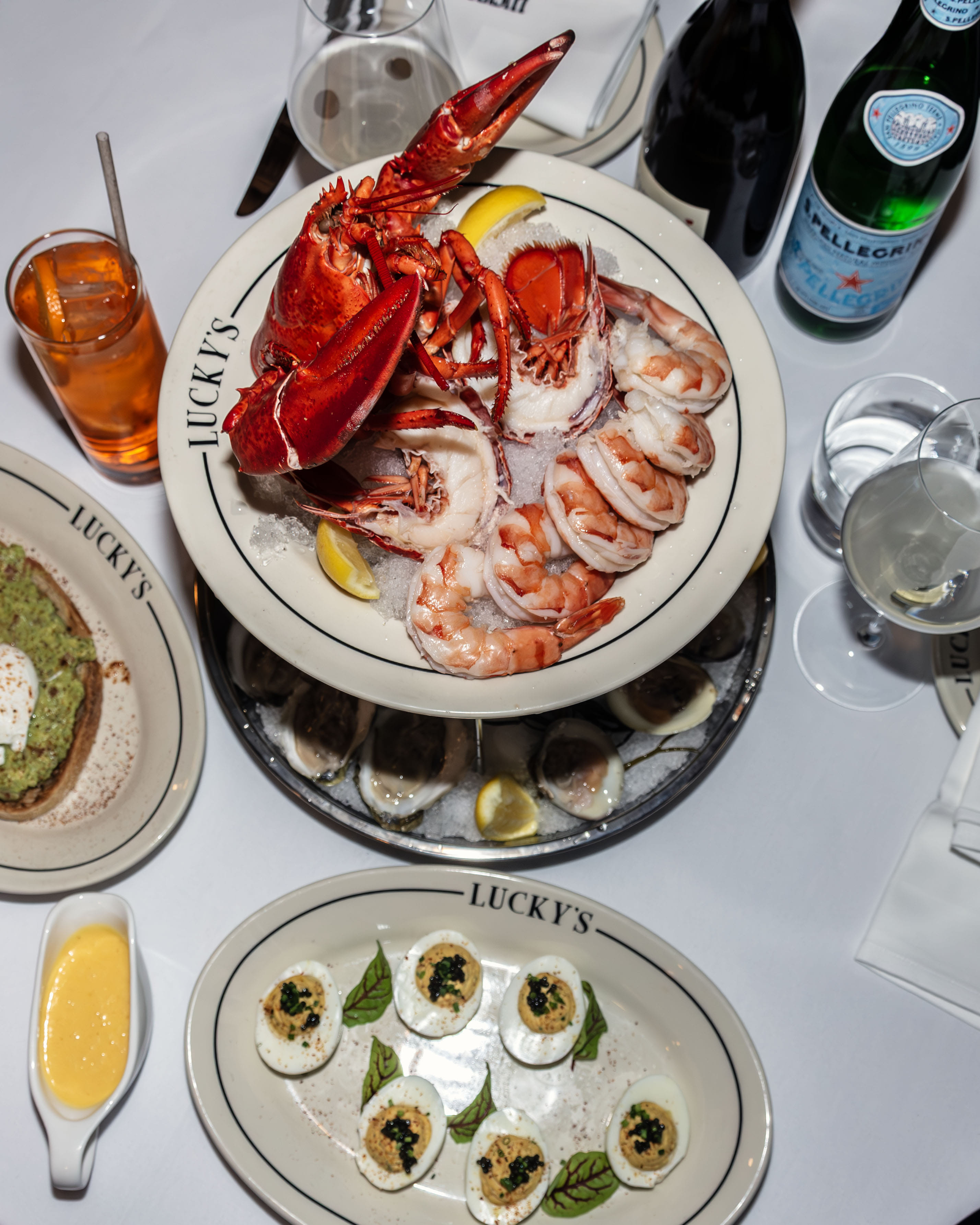 Lucky's Soho - Main Dining Room 10