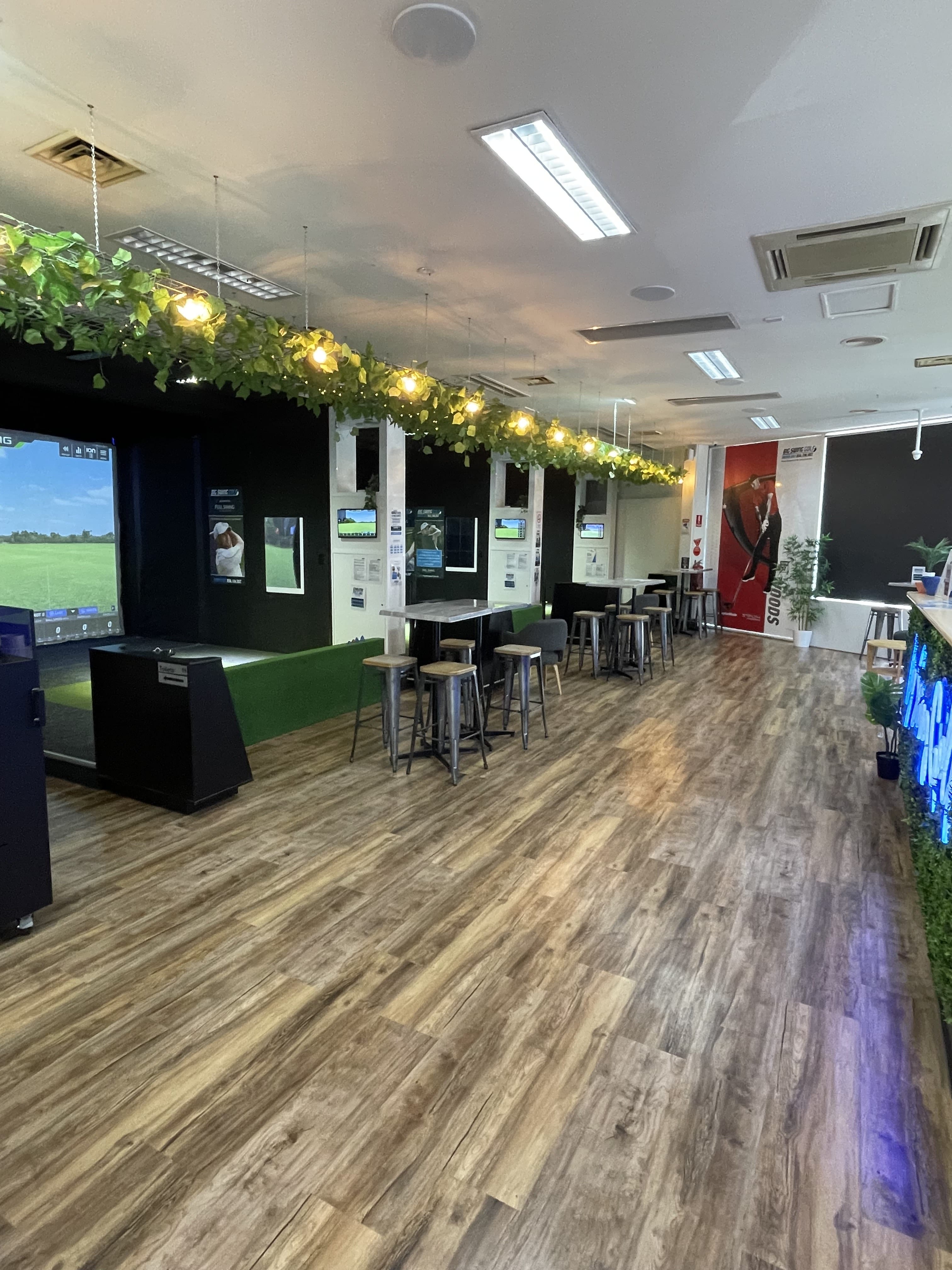 Kew Indoor Golf and Bar 1