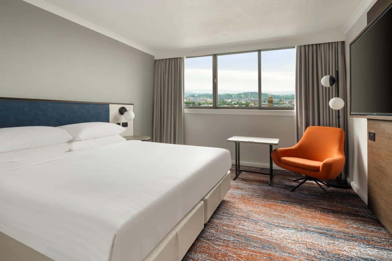 Deluxe Guest Bedroom 0