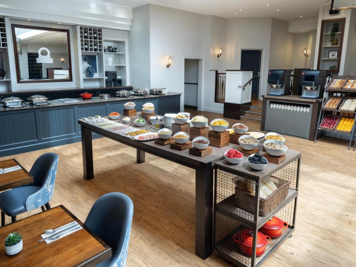 Deluxe Guest Bedroom  3