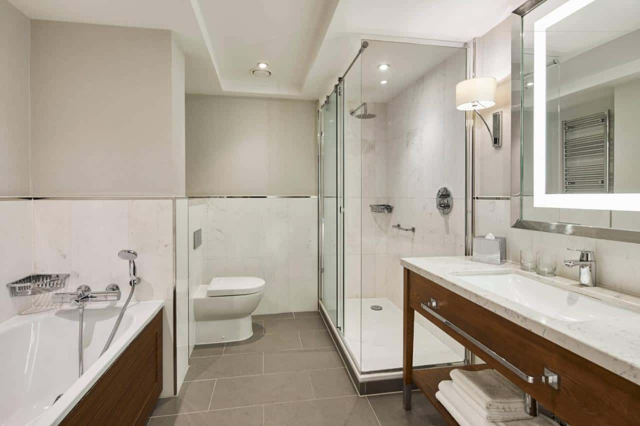 Guest room, 1 King 1