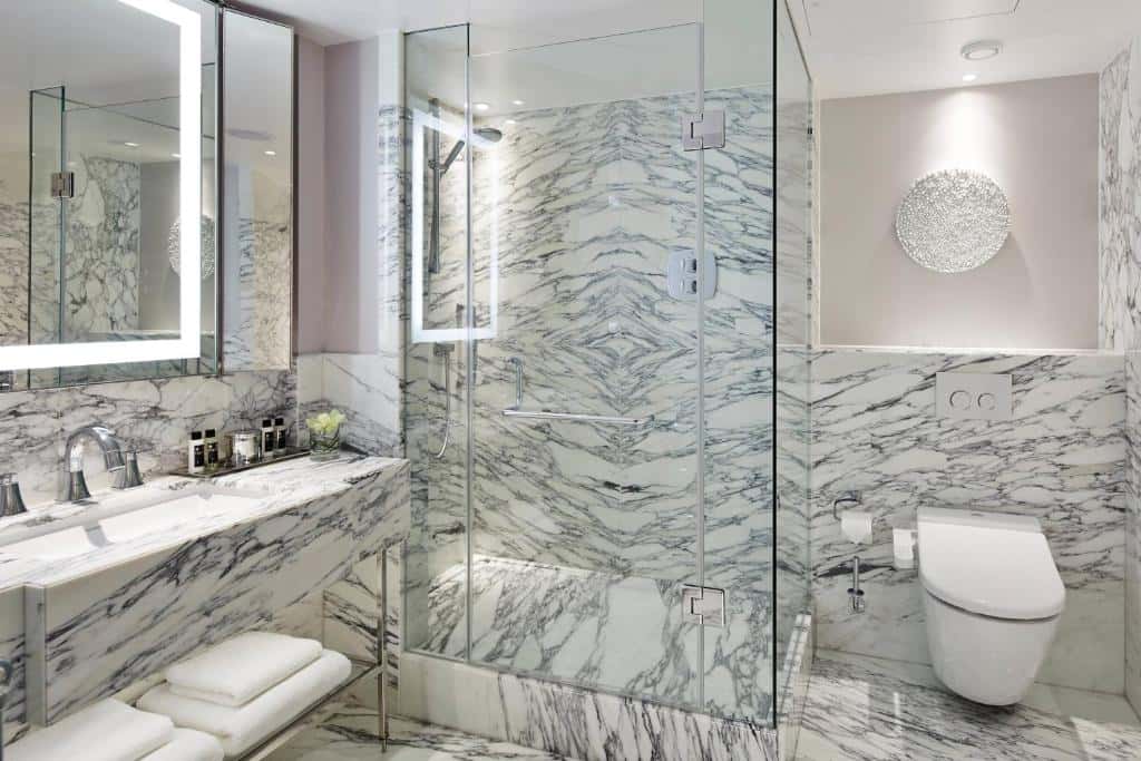 Deluxe Room, Guest room, 1 King 3