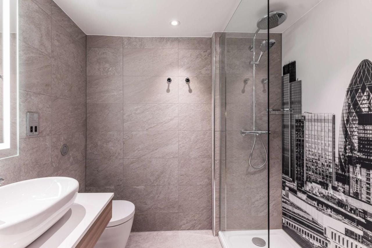 Standard Guestroom 2