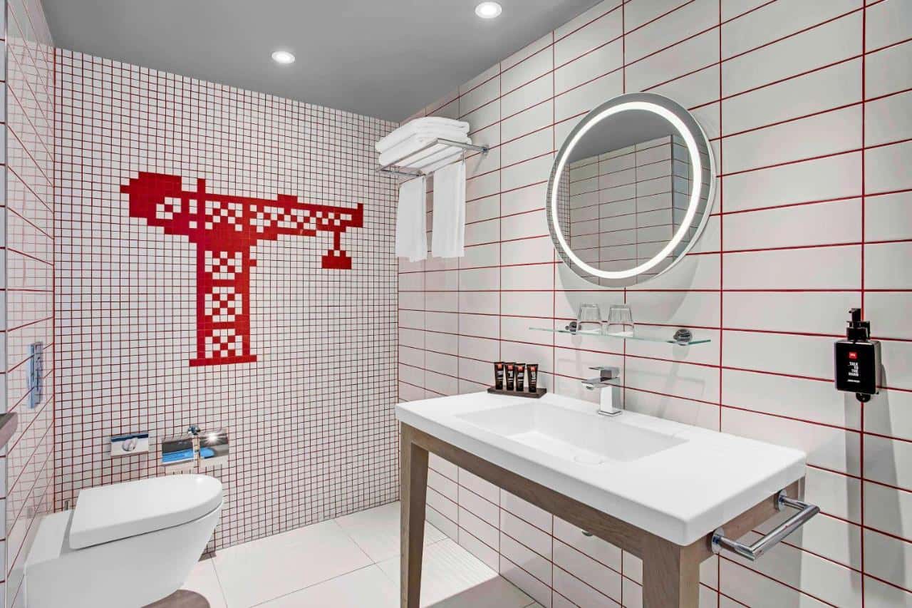 Standard Guestroom 3