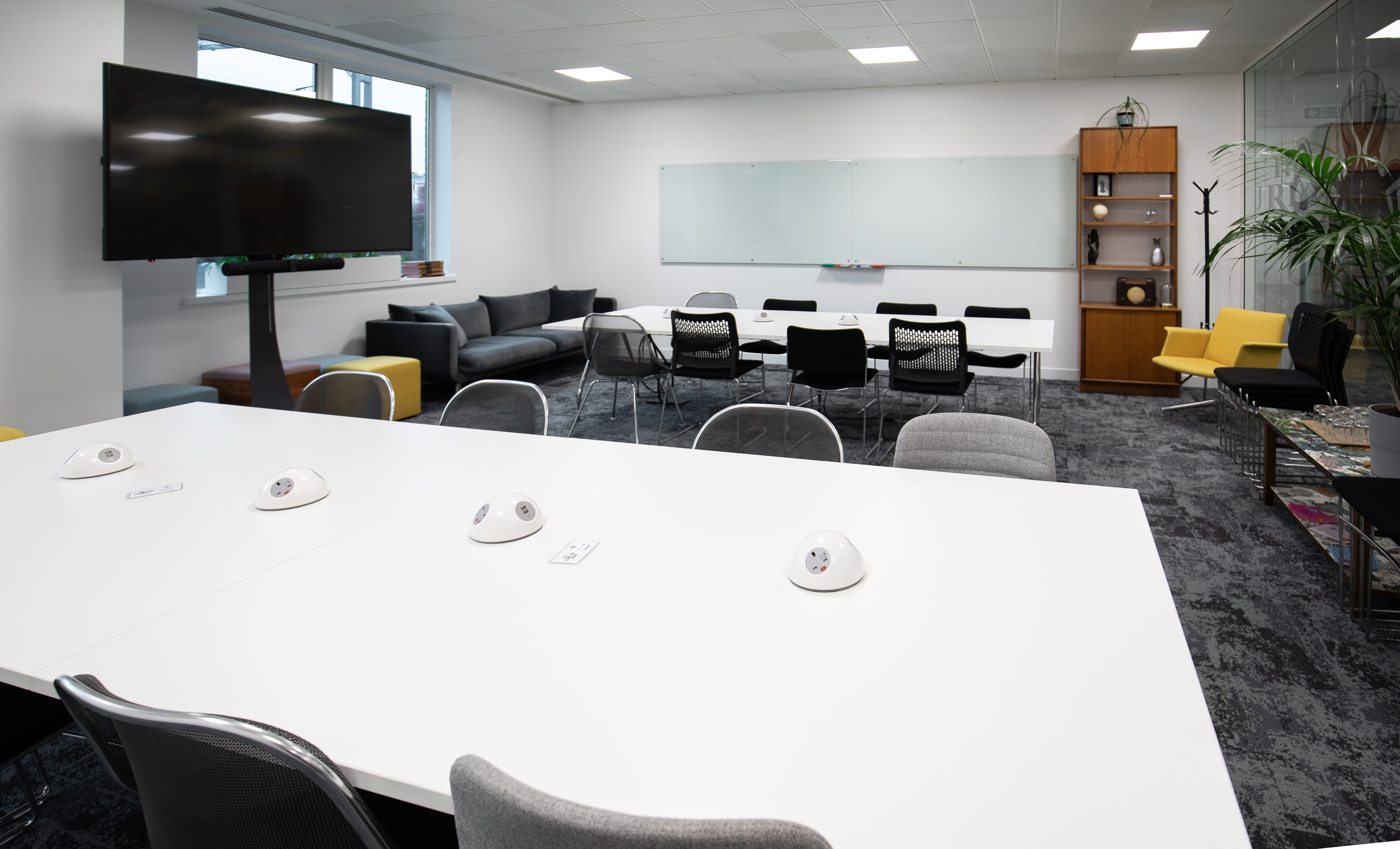 The Curious Lounge - 16 Person Room 2