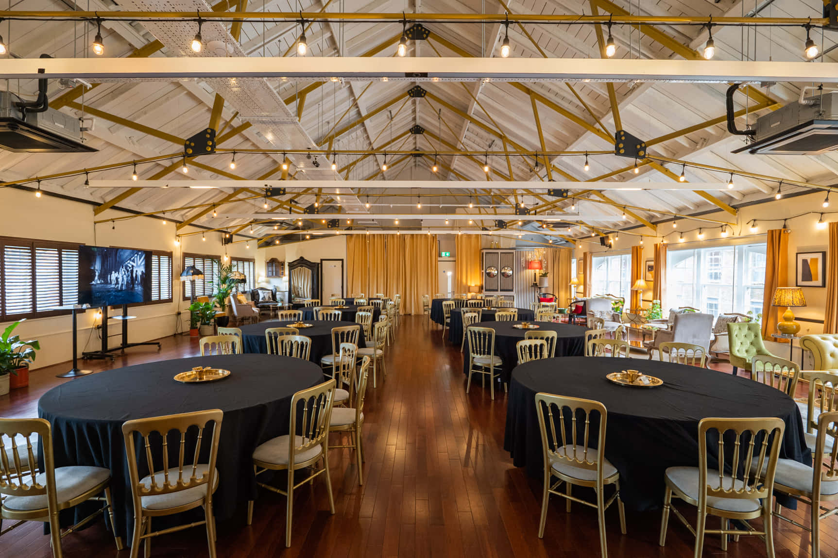 The New Victorian Loft and The Chalet 33