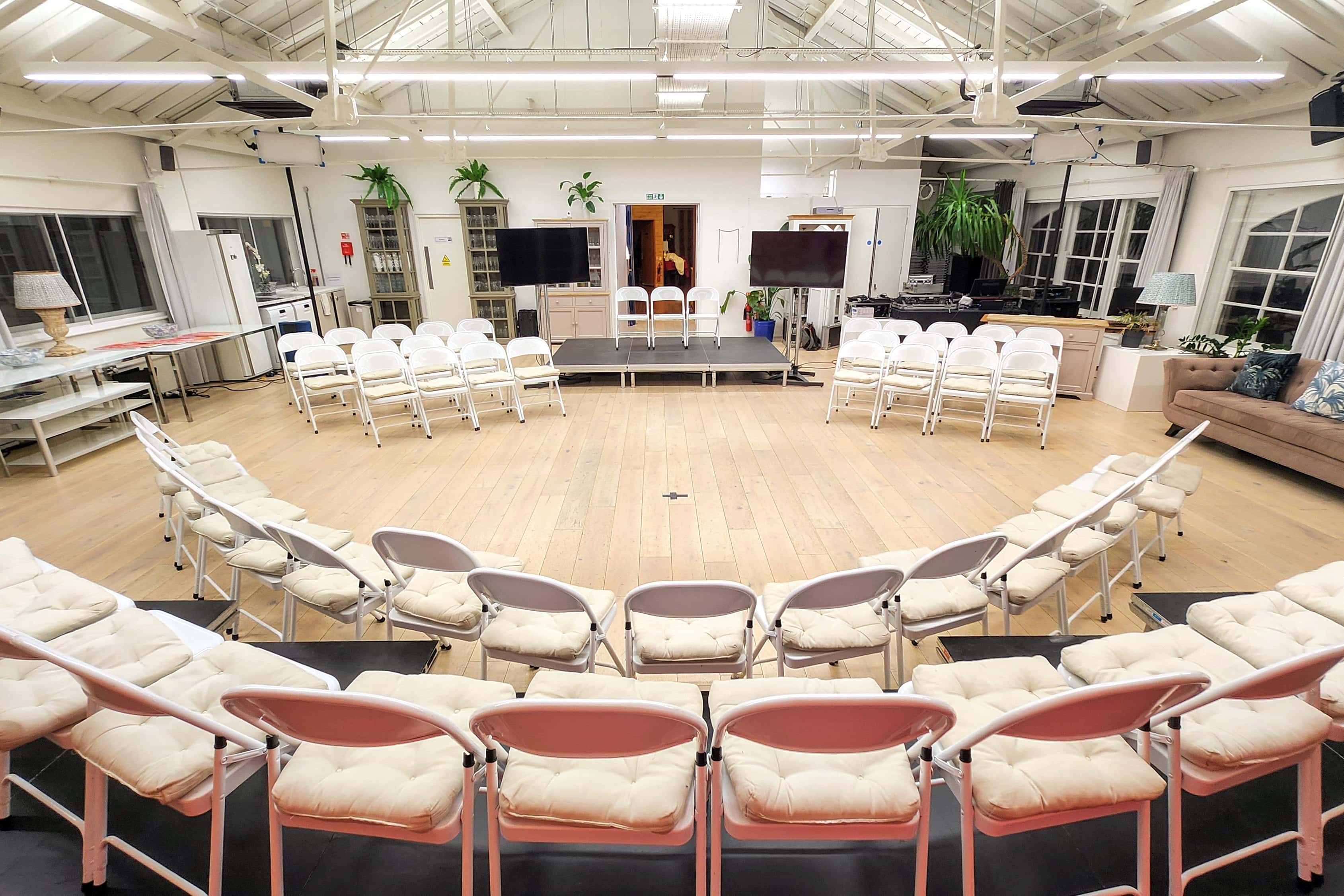 The New White Loft and The Chalet 21