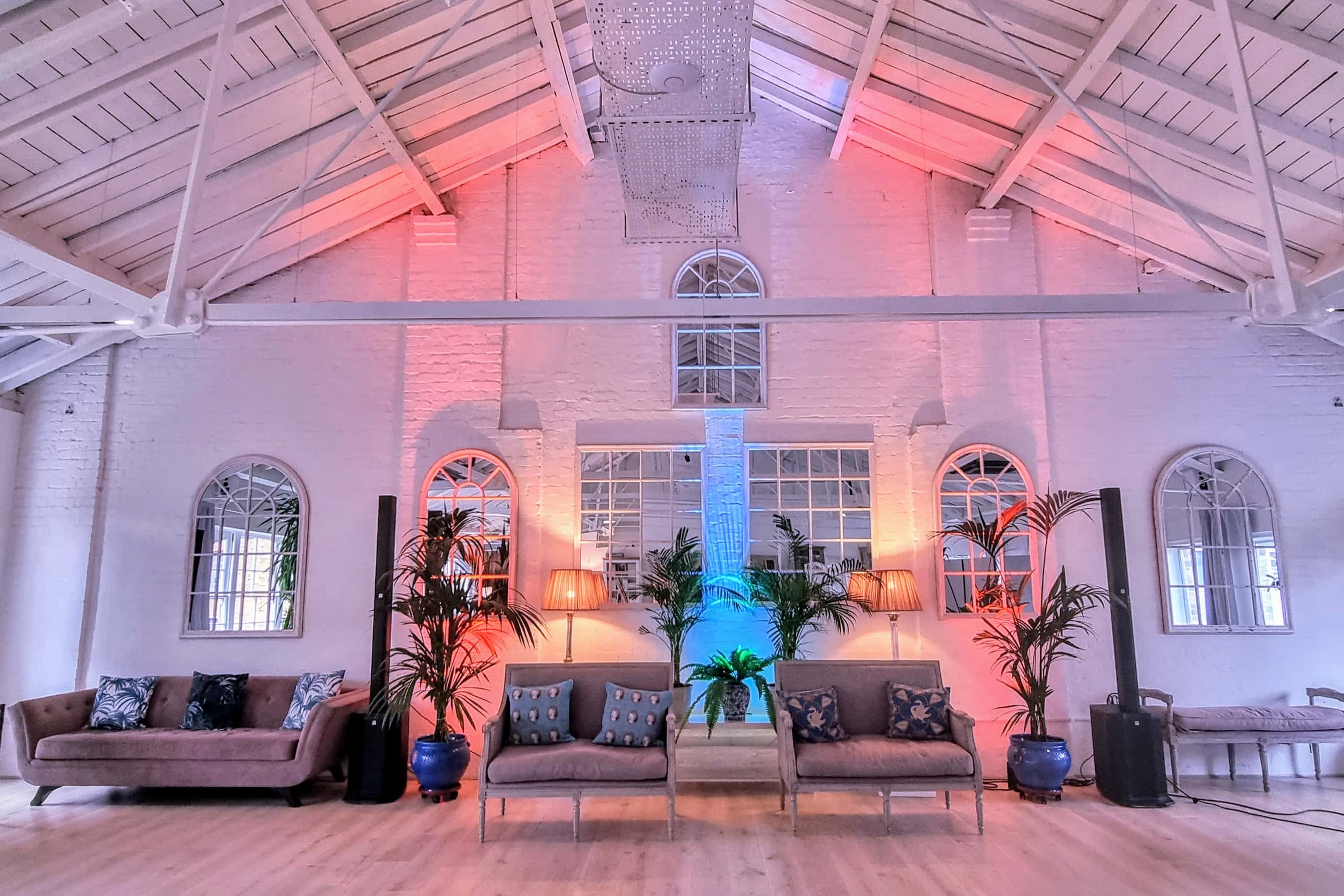 The New White Loft and the Palm Room 20