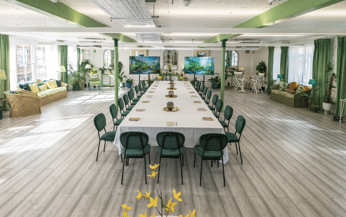 The New White Loft and the Palm Room 7