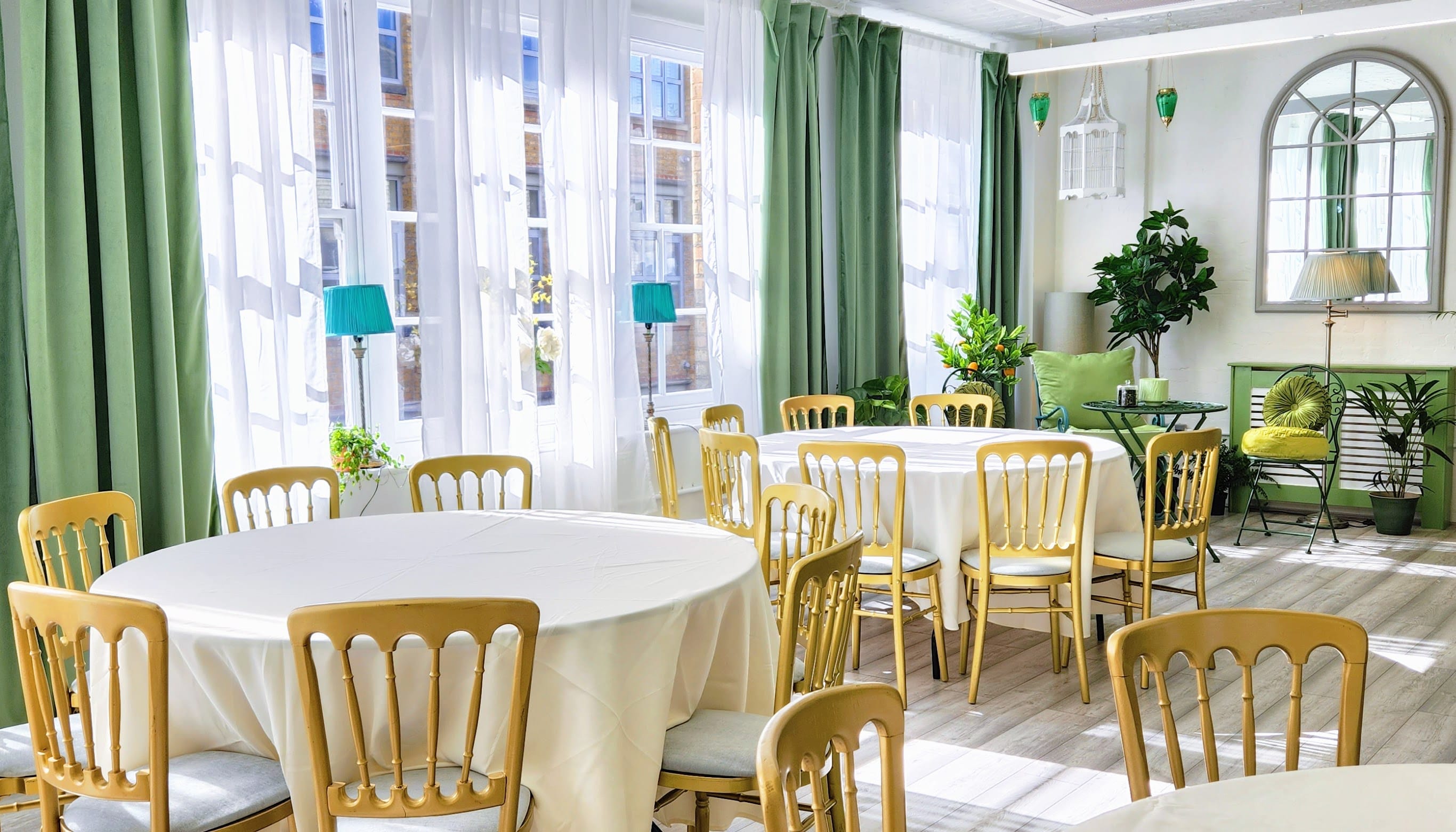 The New White Loft and the Palm Room 4