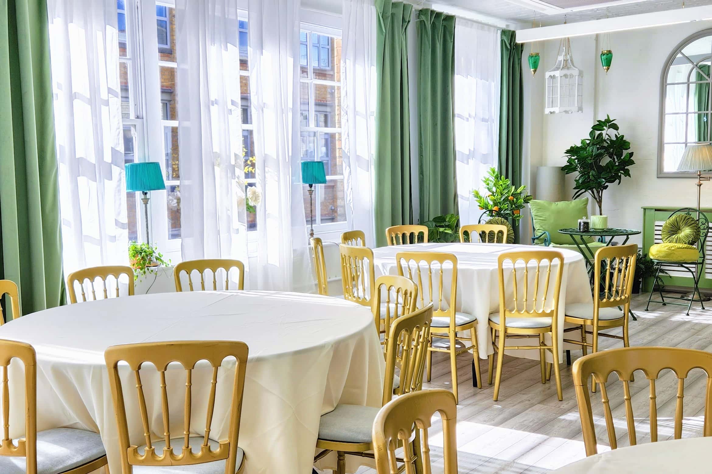 The New White Loft and the Palm Room 4