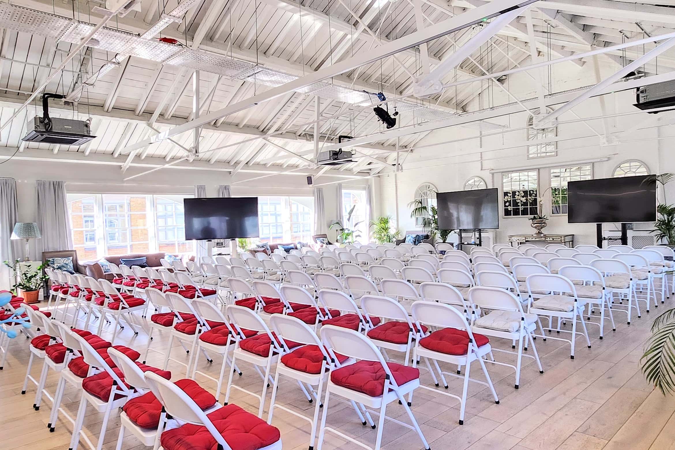 The New White Loft and the Studio 6