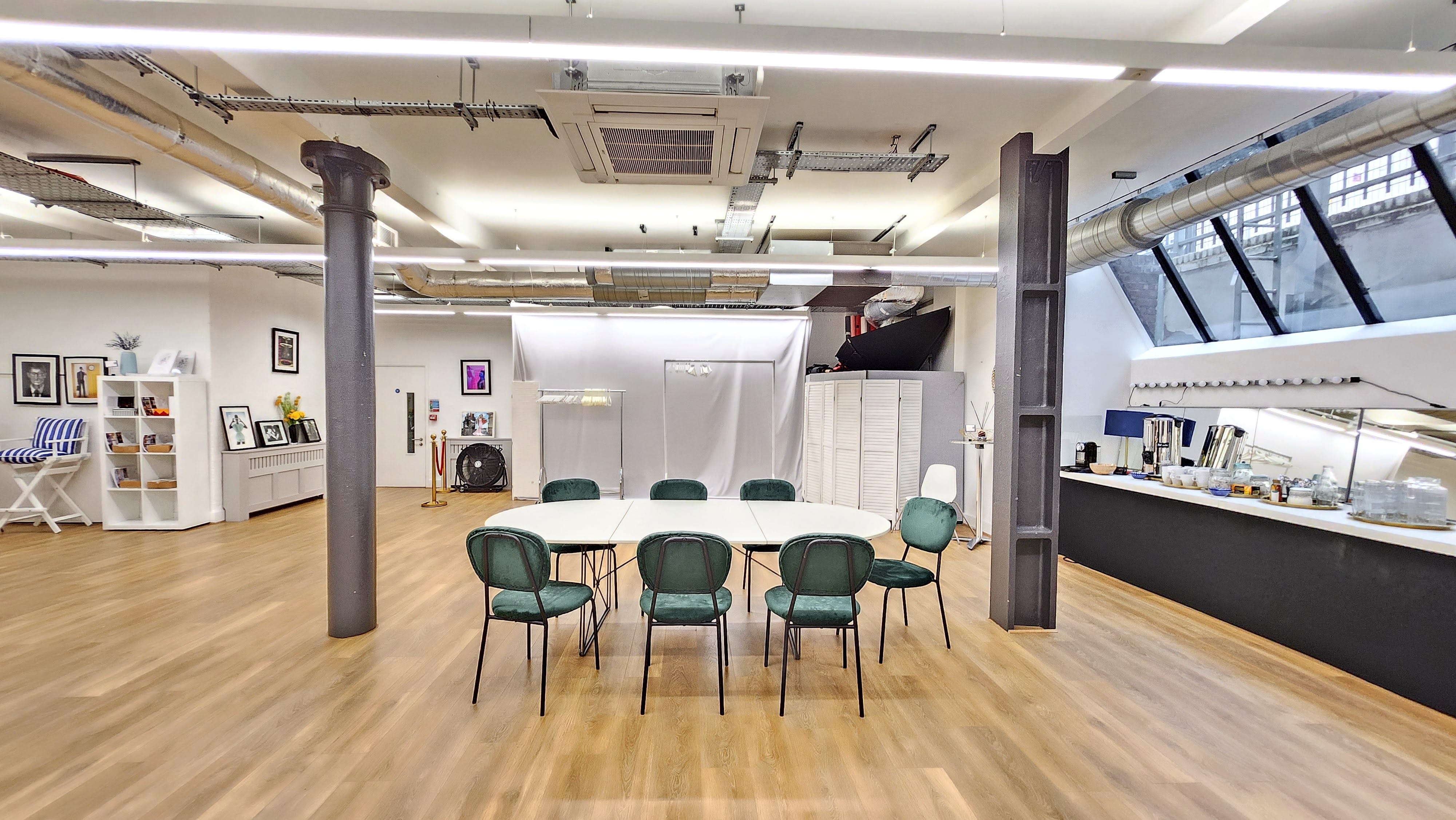 The Palm Room and the Studio 7