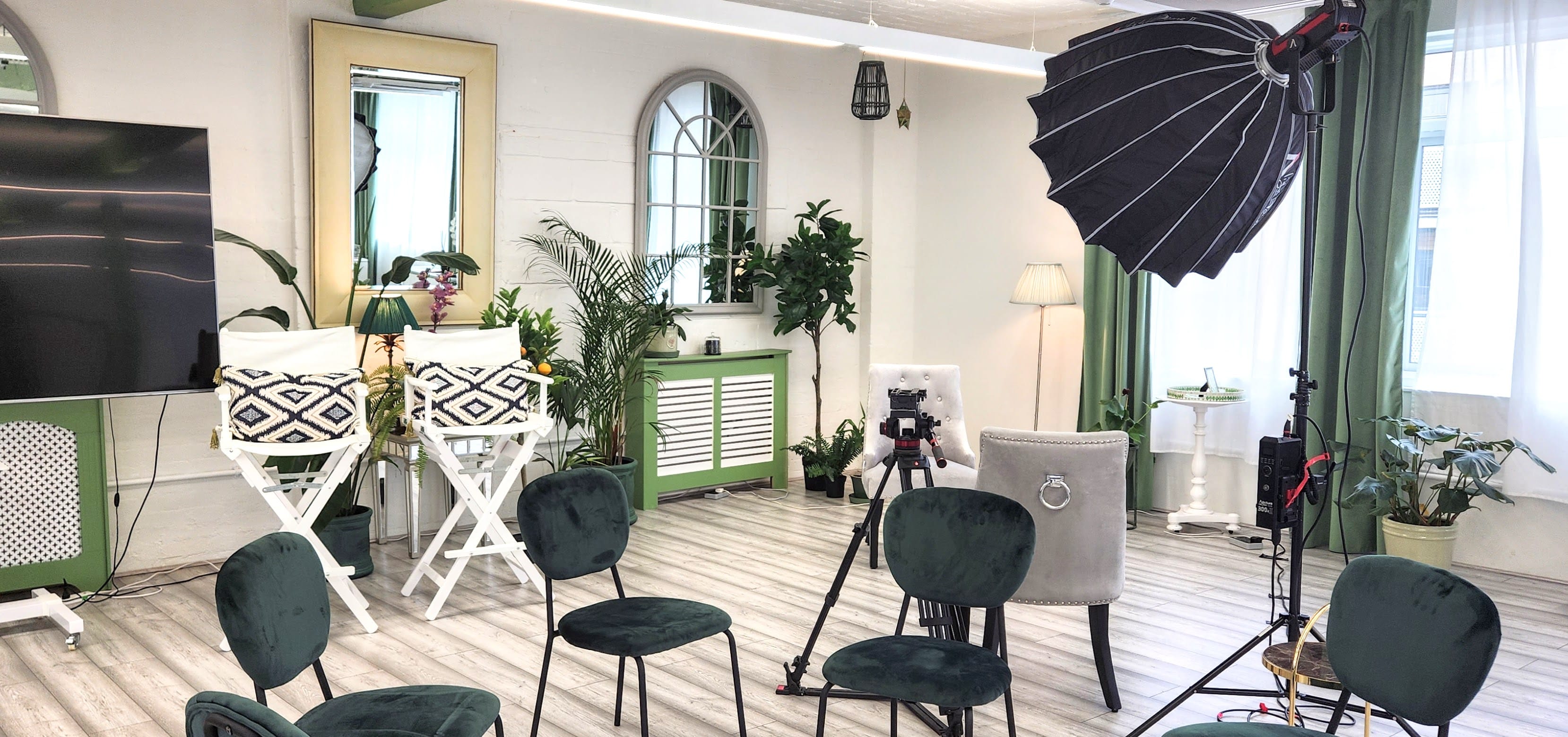 The Palm Room and the Studio 11