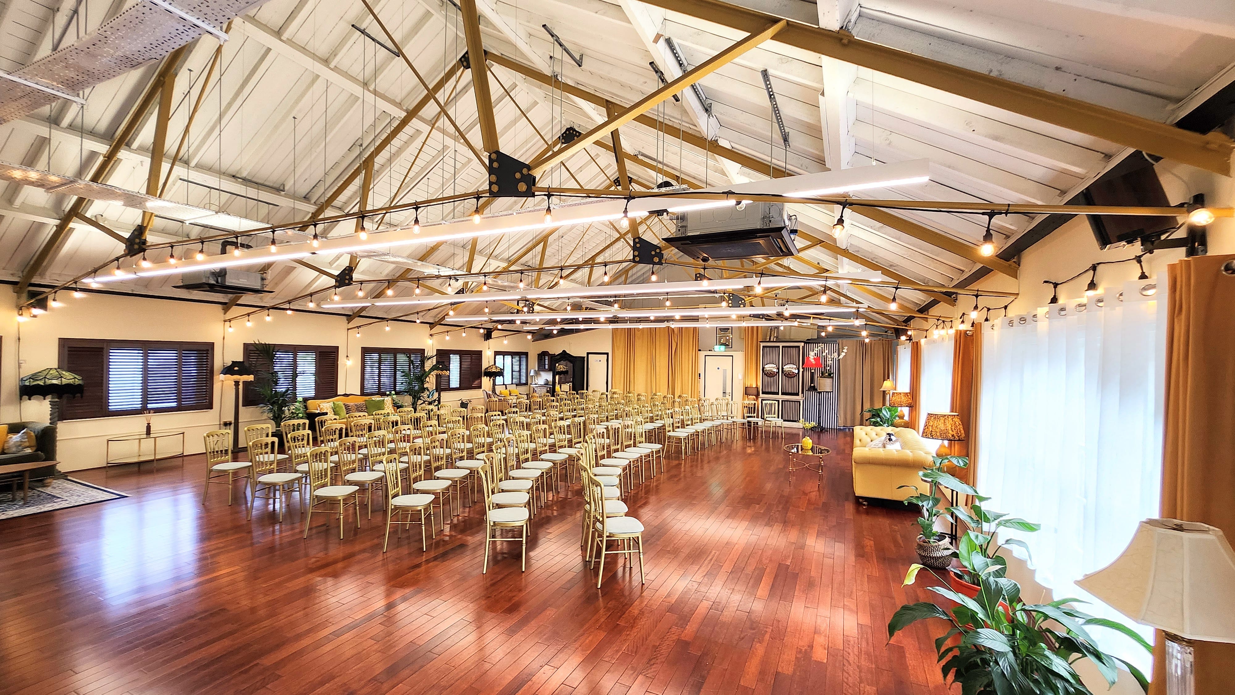 New Victorian Loft and Galeria 23