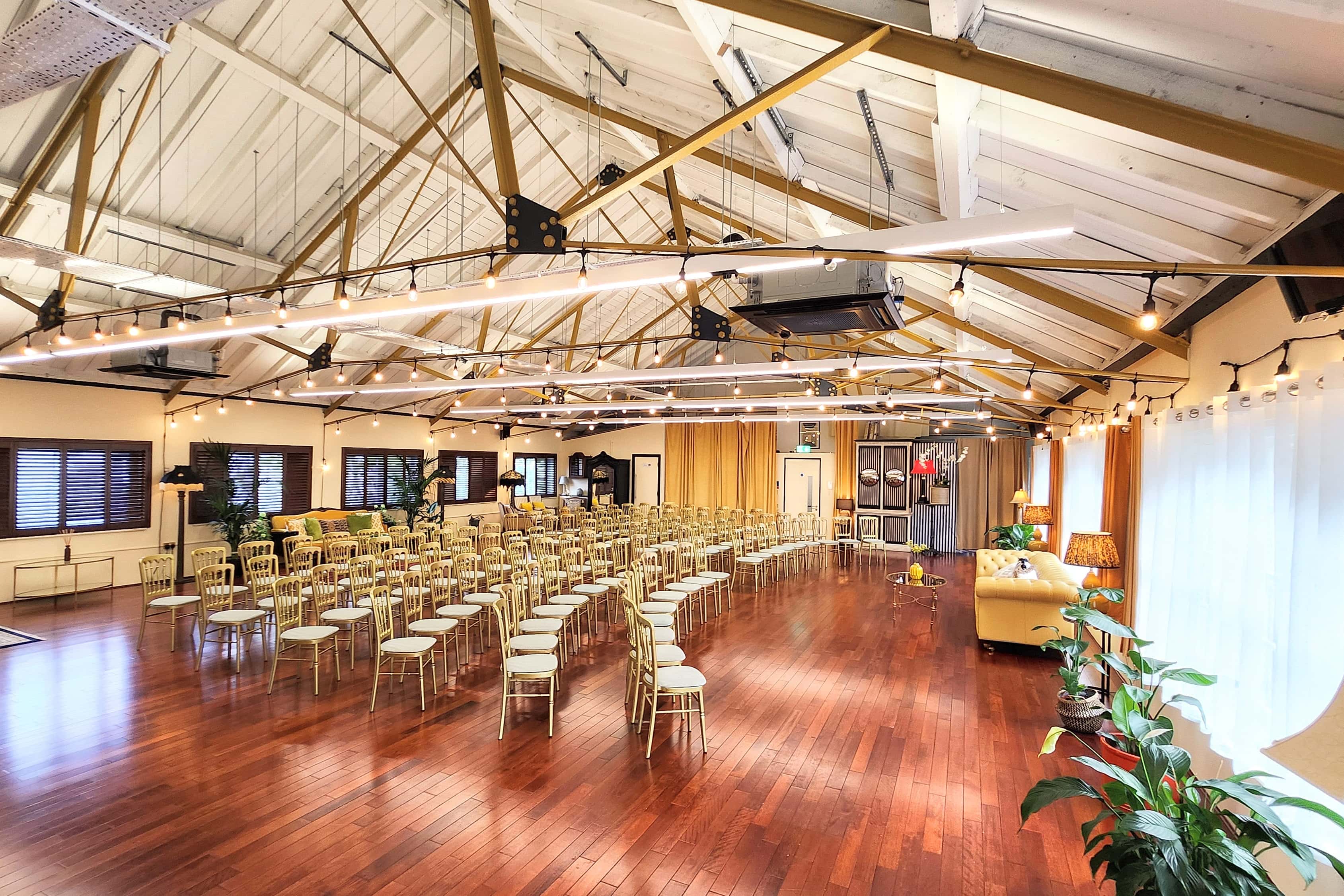 New Victorian Loft and Galeria 23