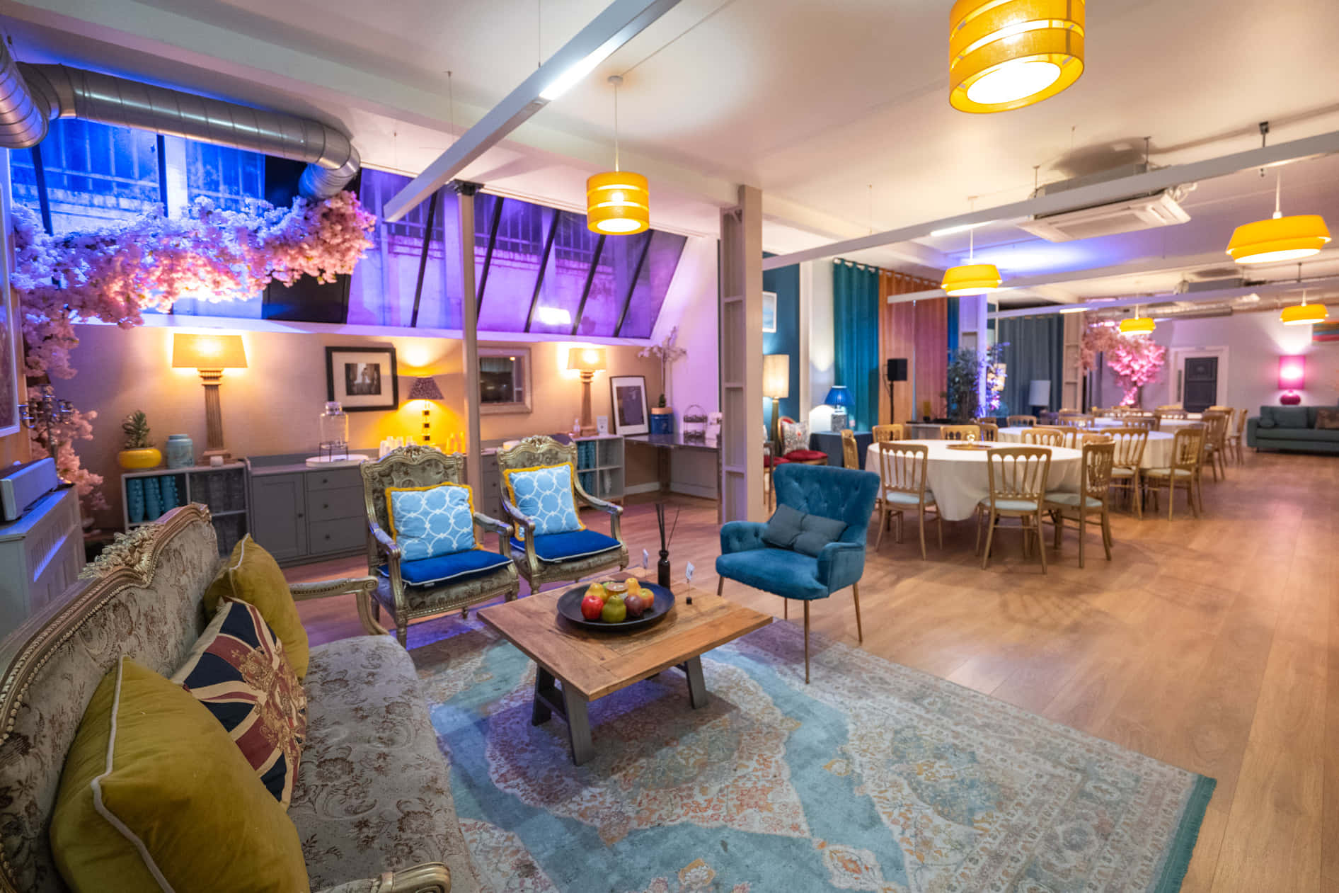 New Victorian Loft and Galeria 9