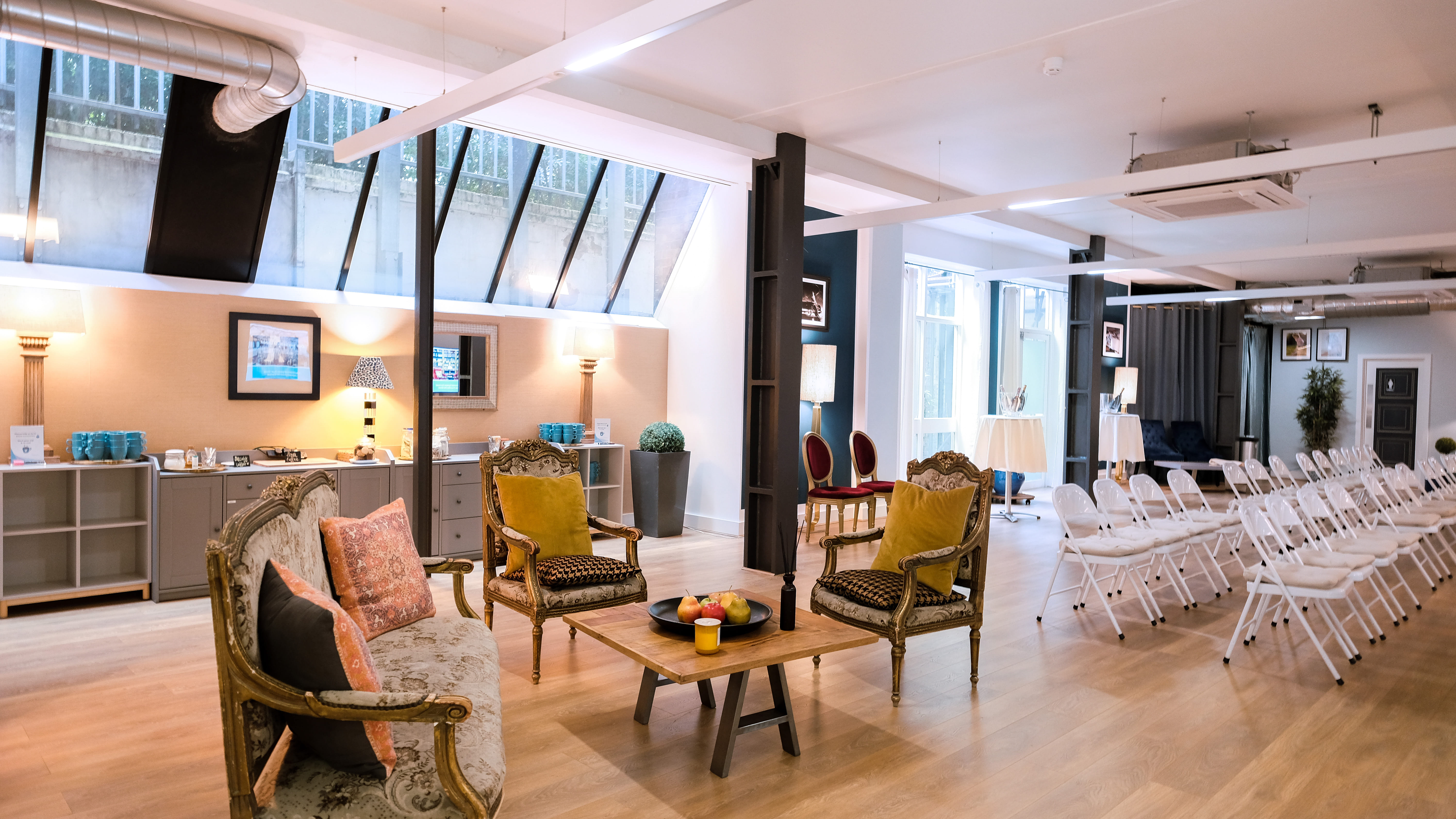 New Victorian Loft and Galeria 21