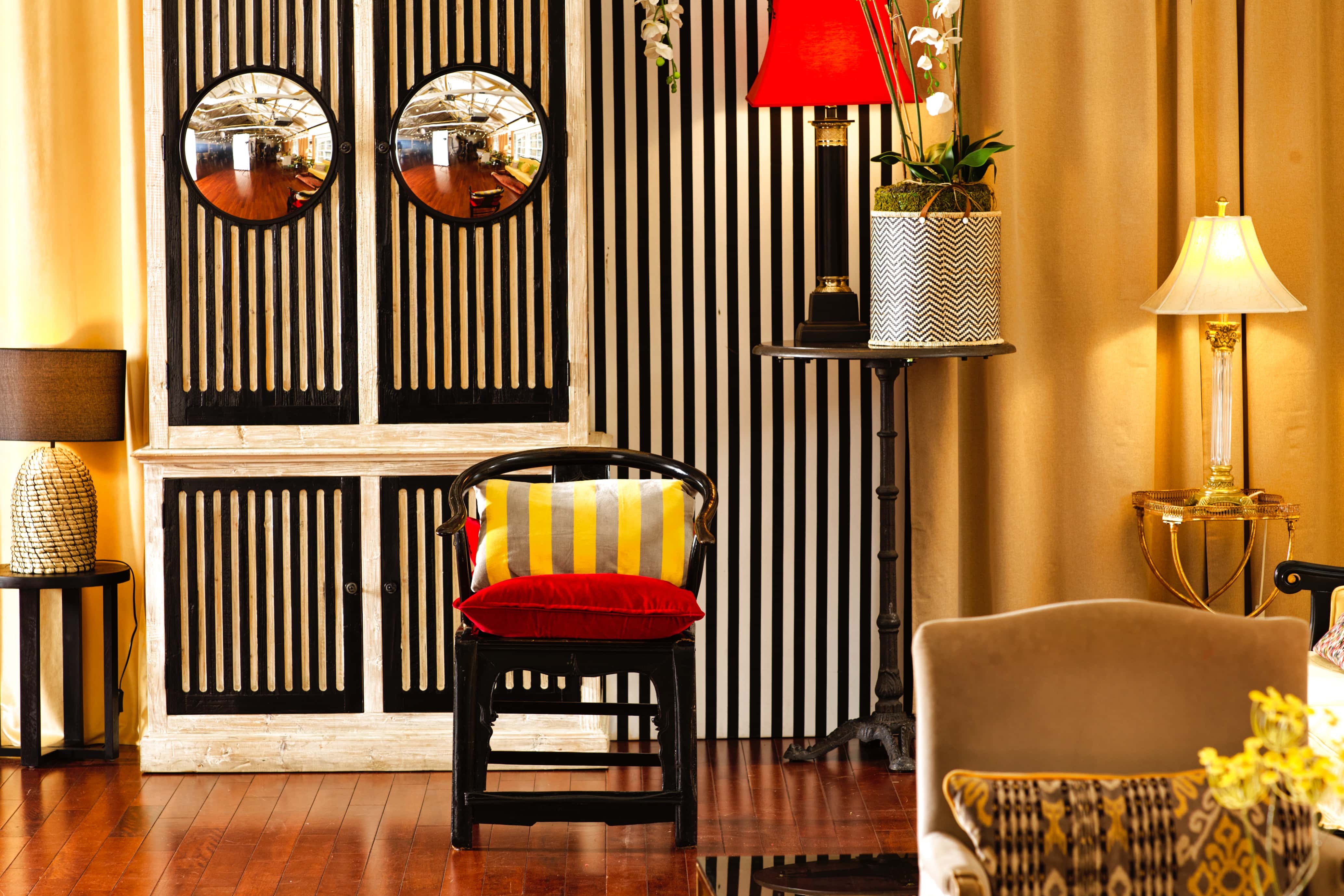 New Victorian Loft and Galeria 40