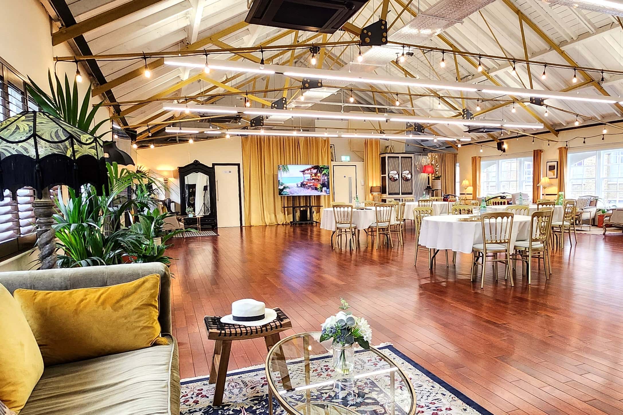 New Victorian Loft and Galeria 34