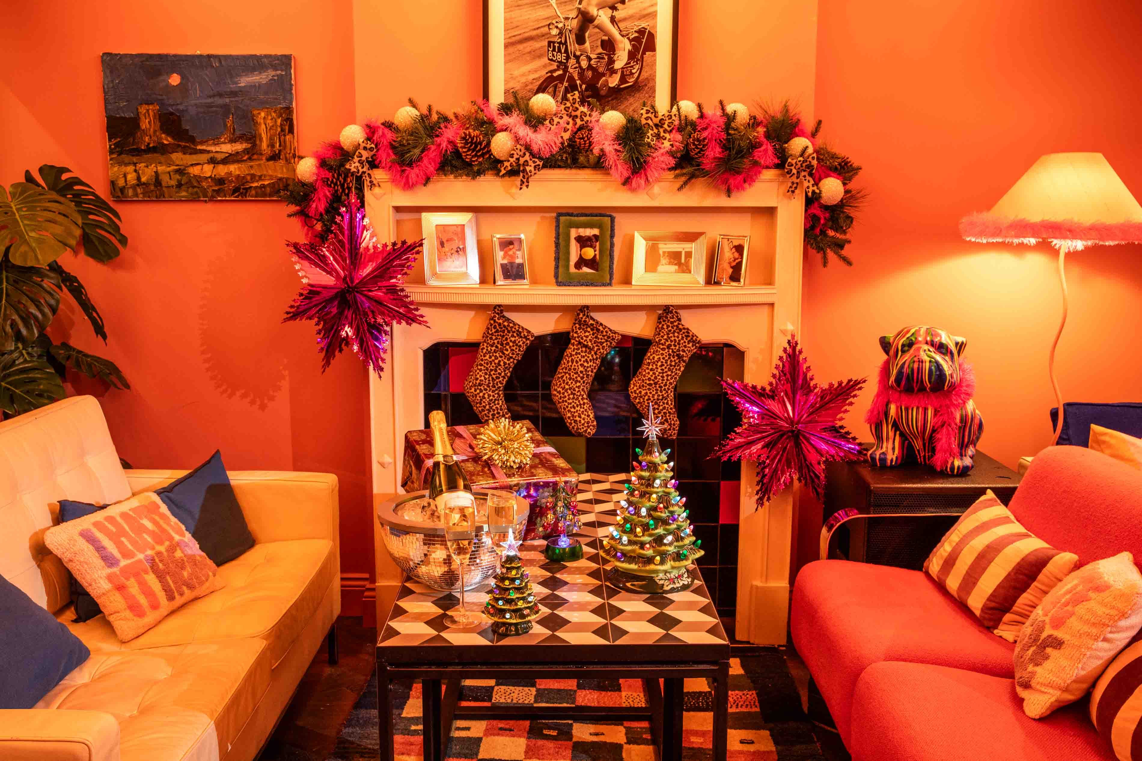 The Ultimate Christmas Party  4