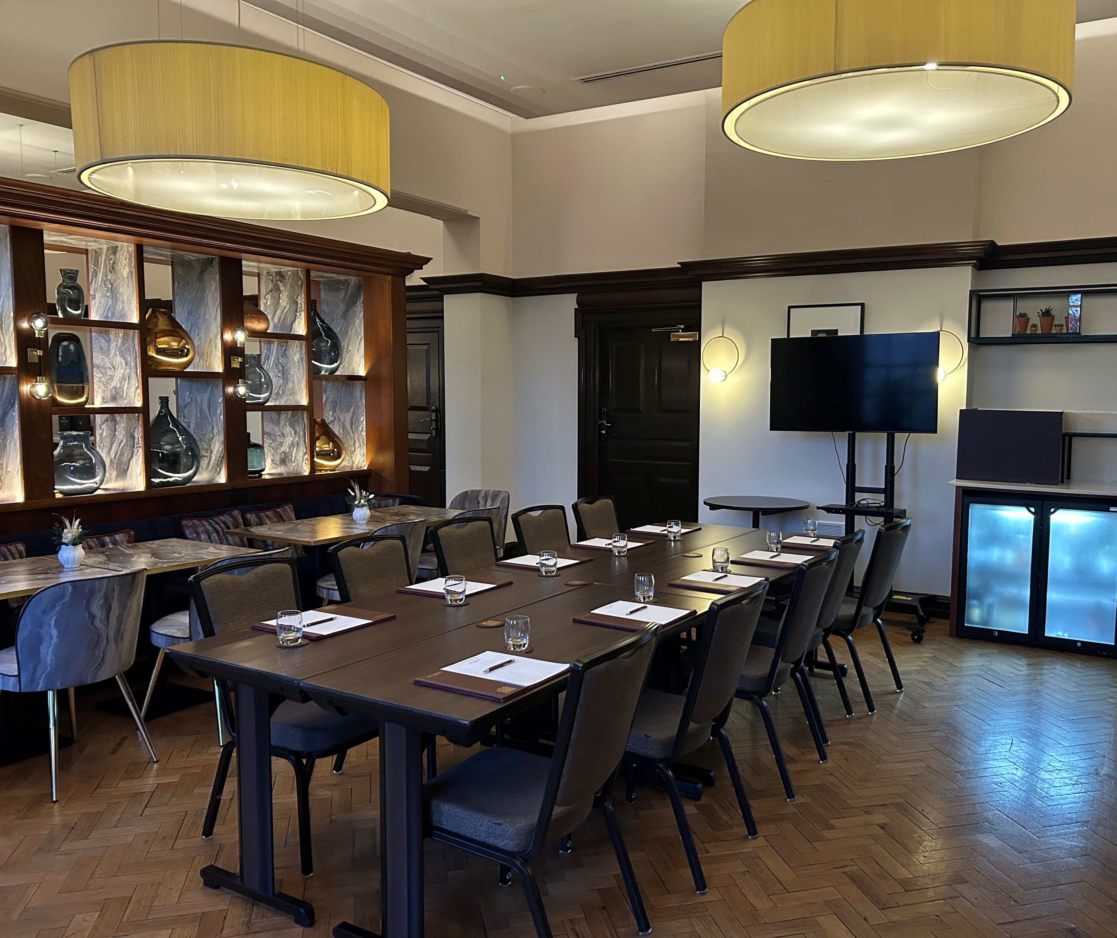 The White Rose Lounge 2