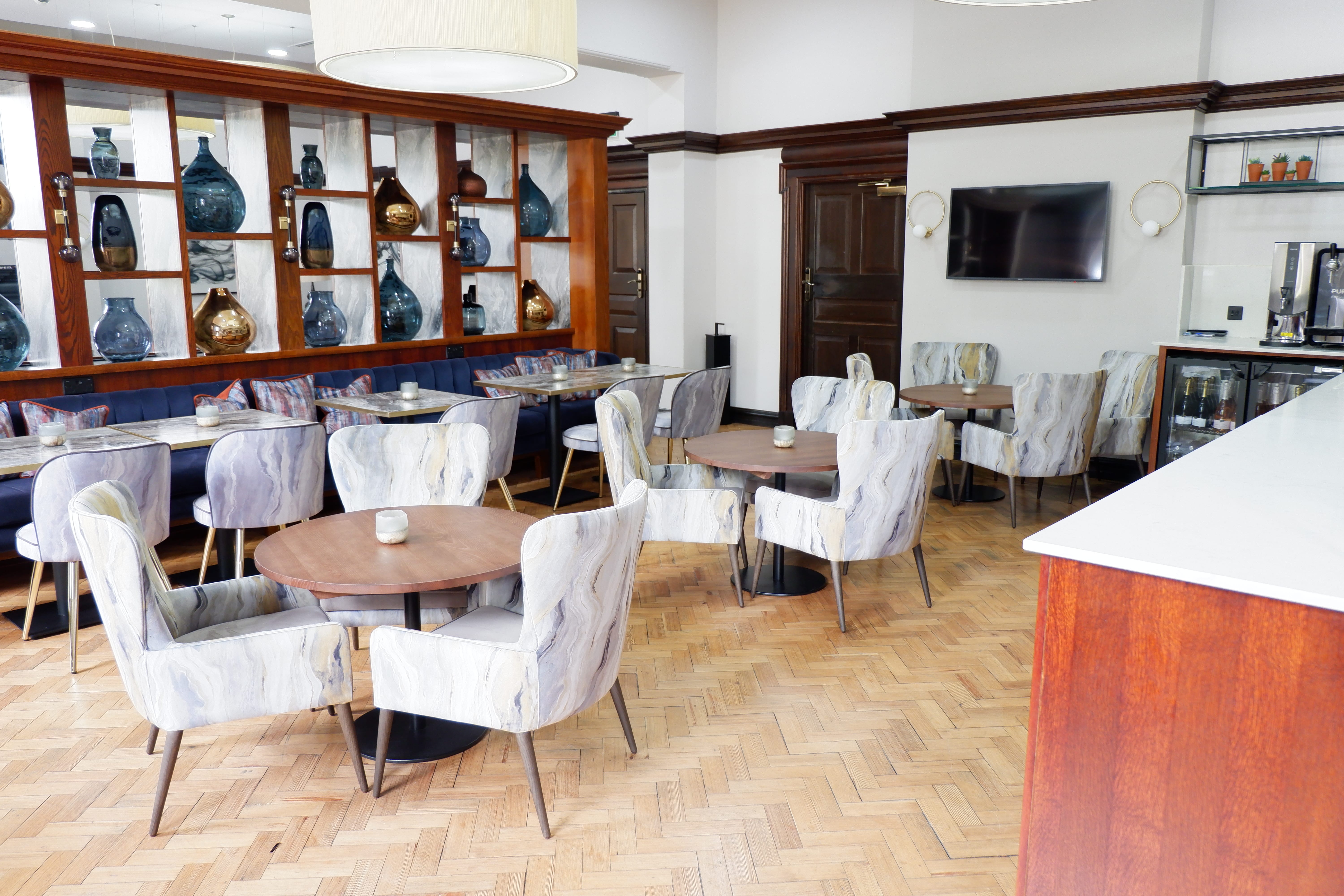 The White Rose Lounge