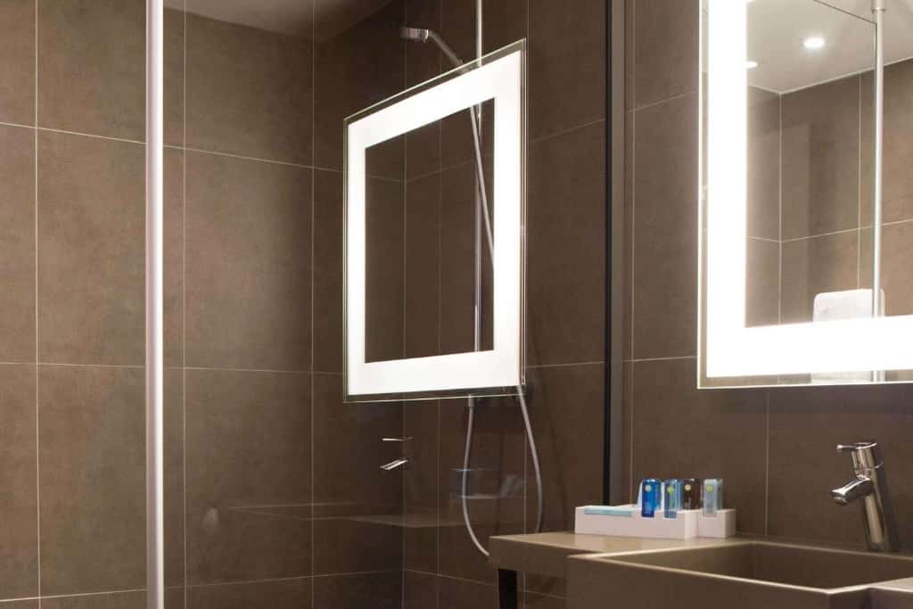 Superior Double Room with 1 Sofa Bed 3