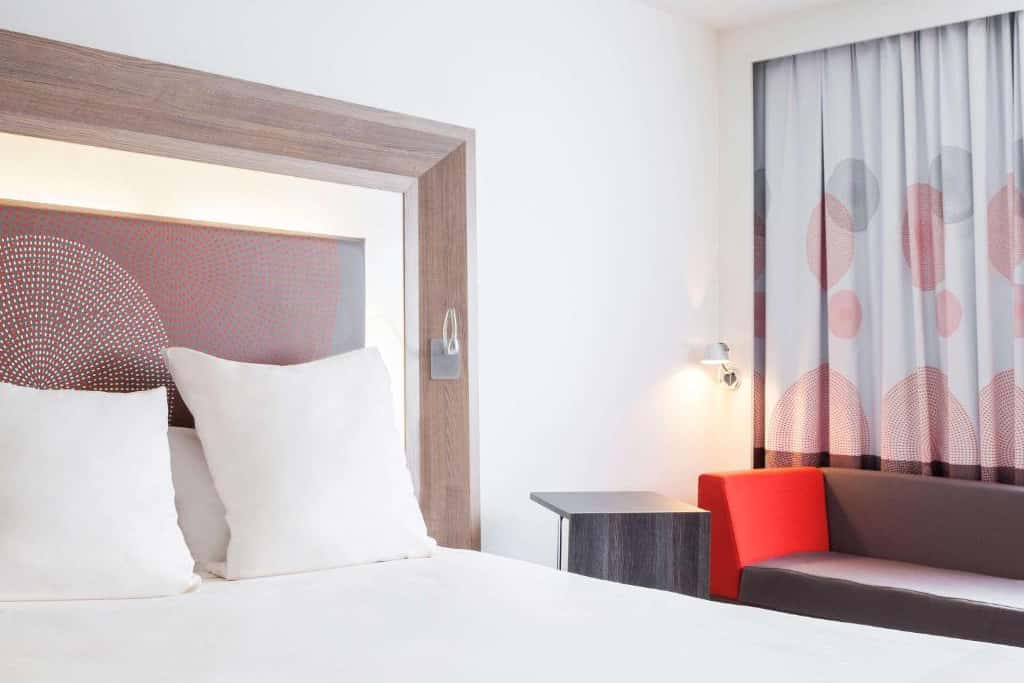 Superior Double Room with 1 Sofa Bed 4