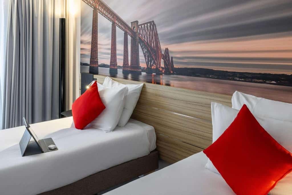 Standard Twin Room 4