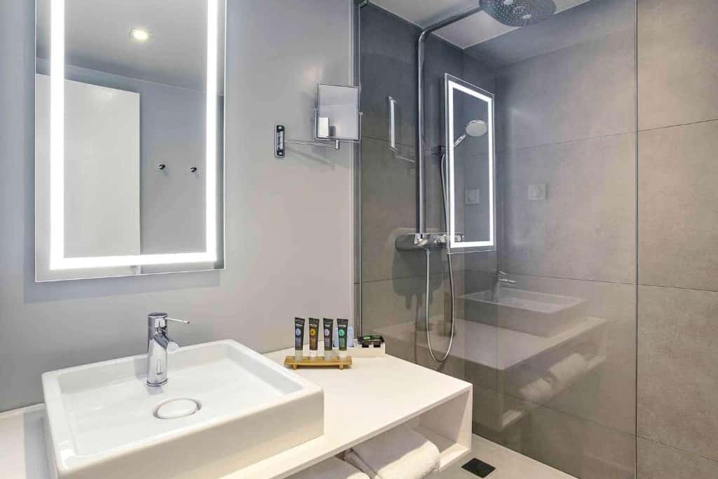 Standard Twin Room 2