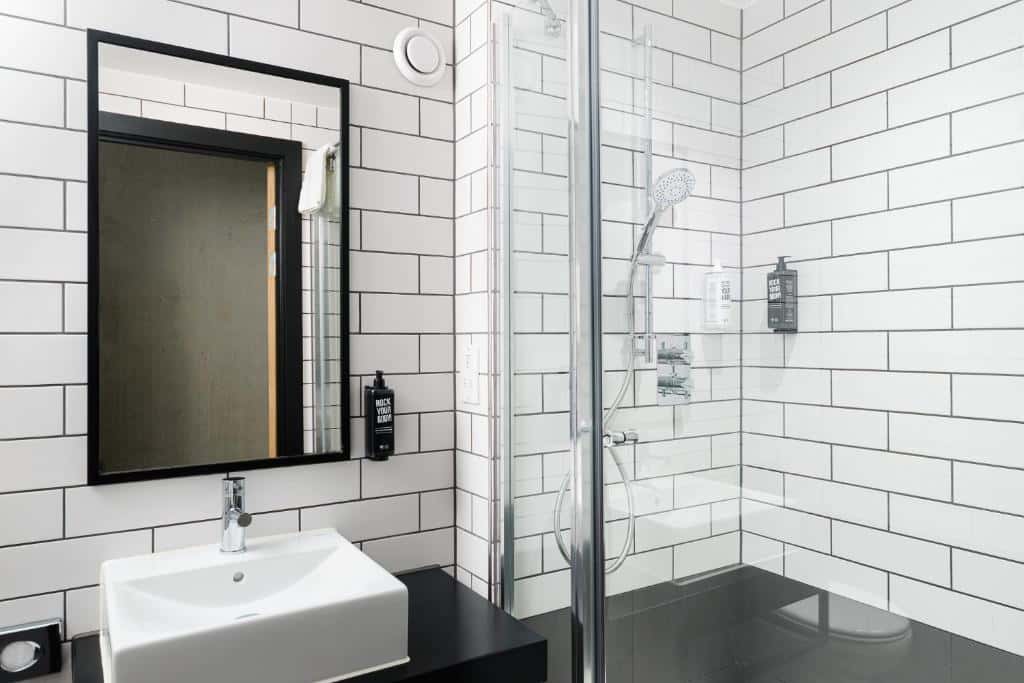 Standard Double Room with En Suite 1