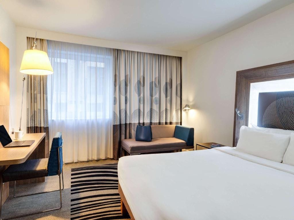 Premium Queen Room with sofa bed 2