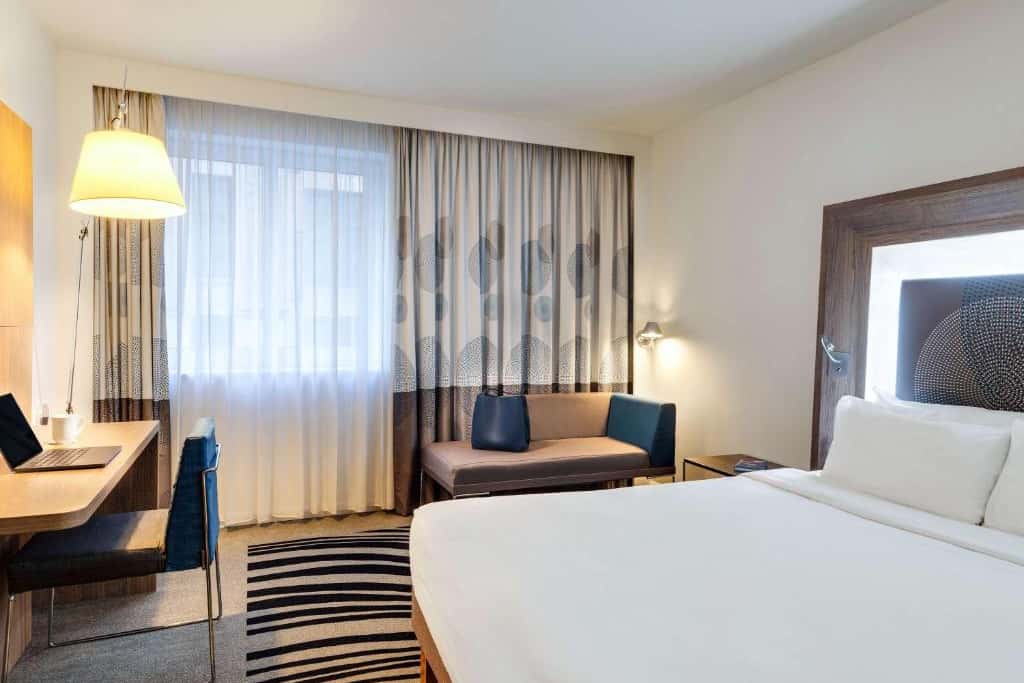 Premium Queen Room with sofa bed 2